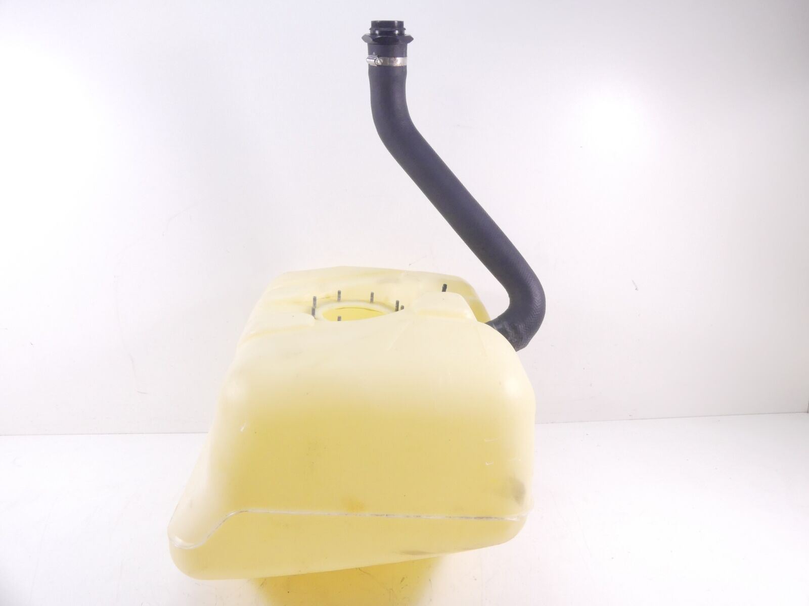 2014 Yamaha Waverunner VXR VX1800 Plastic 18.5g Fuel Gas Tank F2S-U7711-02-00 {{ shop.shopifyCountryName }} - Mototech271