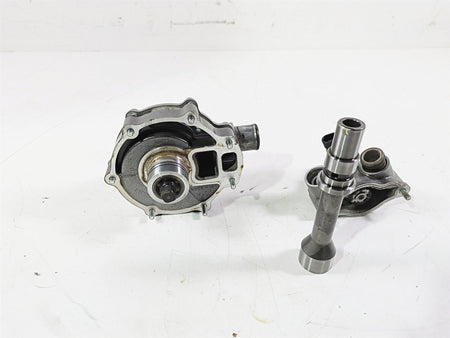 2010 Harley VRSCF Muscle Rod Waterpump Water Pump Housing Set 26750-01KA {{ shop.shopifyCountryName }} - Mototech271