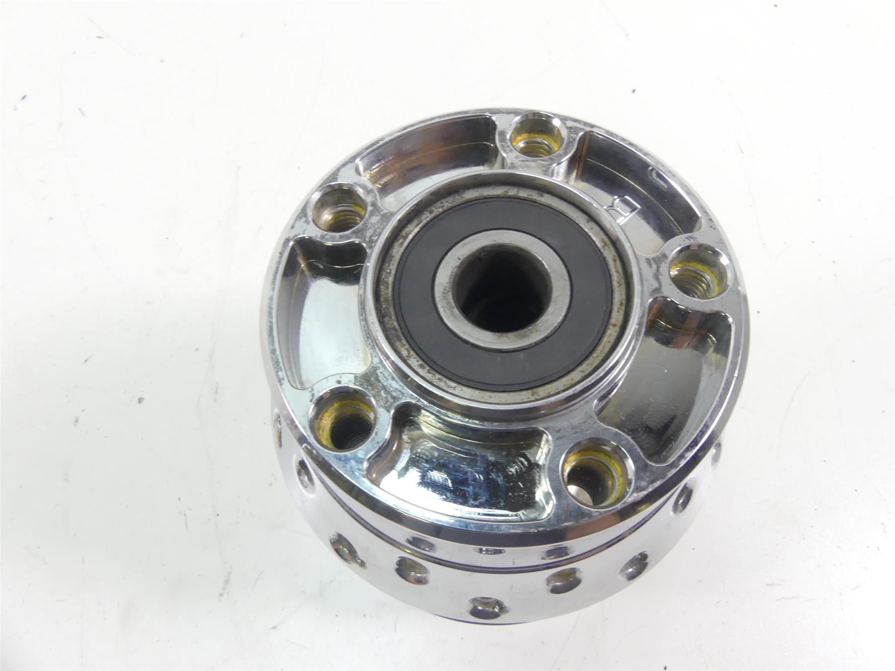 2004 Harley FXDWGI Dyna Wide Glide Rear Chrome Spoke Wheel Hub 40975-05A {{ shop.shopifyCountryName }} - Mototech271