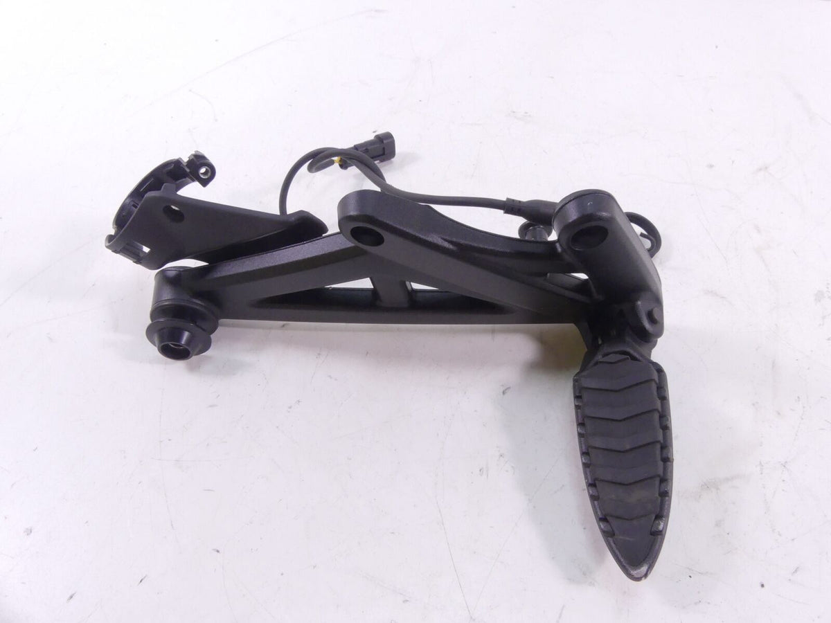 2015 Ducati Diavel Dark Right Rider Driver Footpeg Foot Peg + Mount 82431762A {{ shop.shopifyCountryName }} - Mototech271