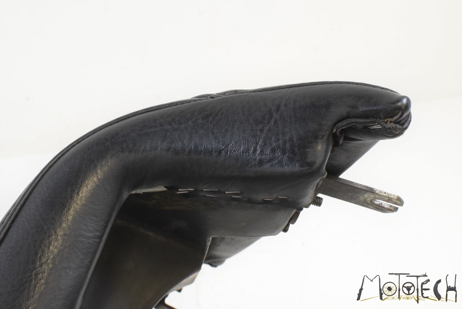 1998 Moto Guzzi V11 1100 California EV Rear Seat Saddle GU03464010 {{ shop.shopifyCountryName }} - Mototech271