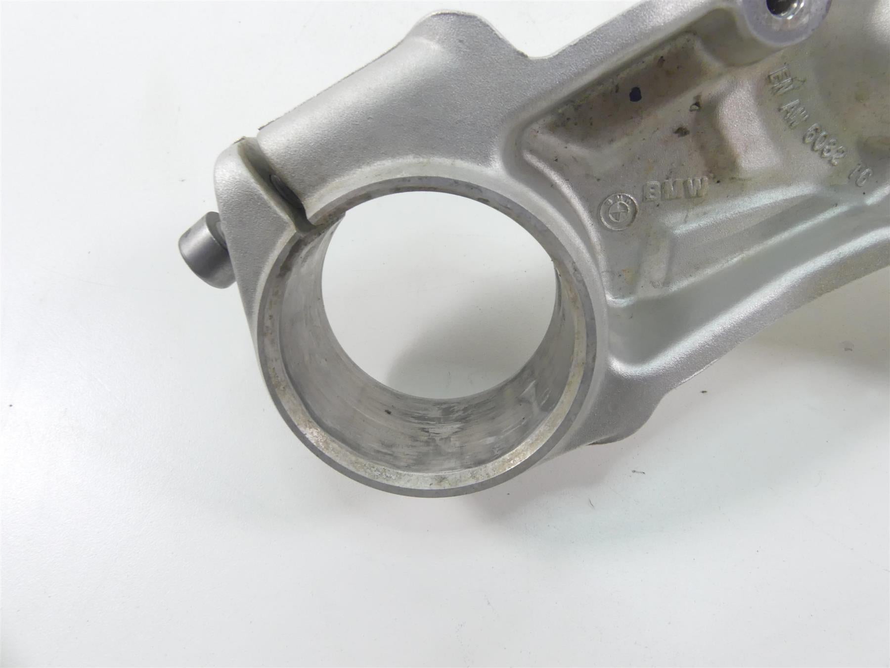 2019 BMW R1250GS K50 Lower Triple Tree Steering Clamp 31429467888 31429443337 {{ shop.shopifyCountryName }} - Mototech271