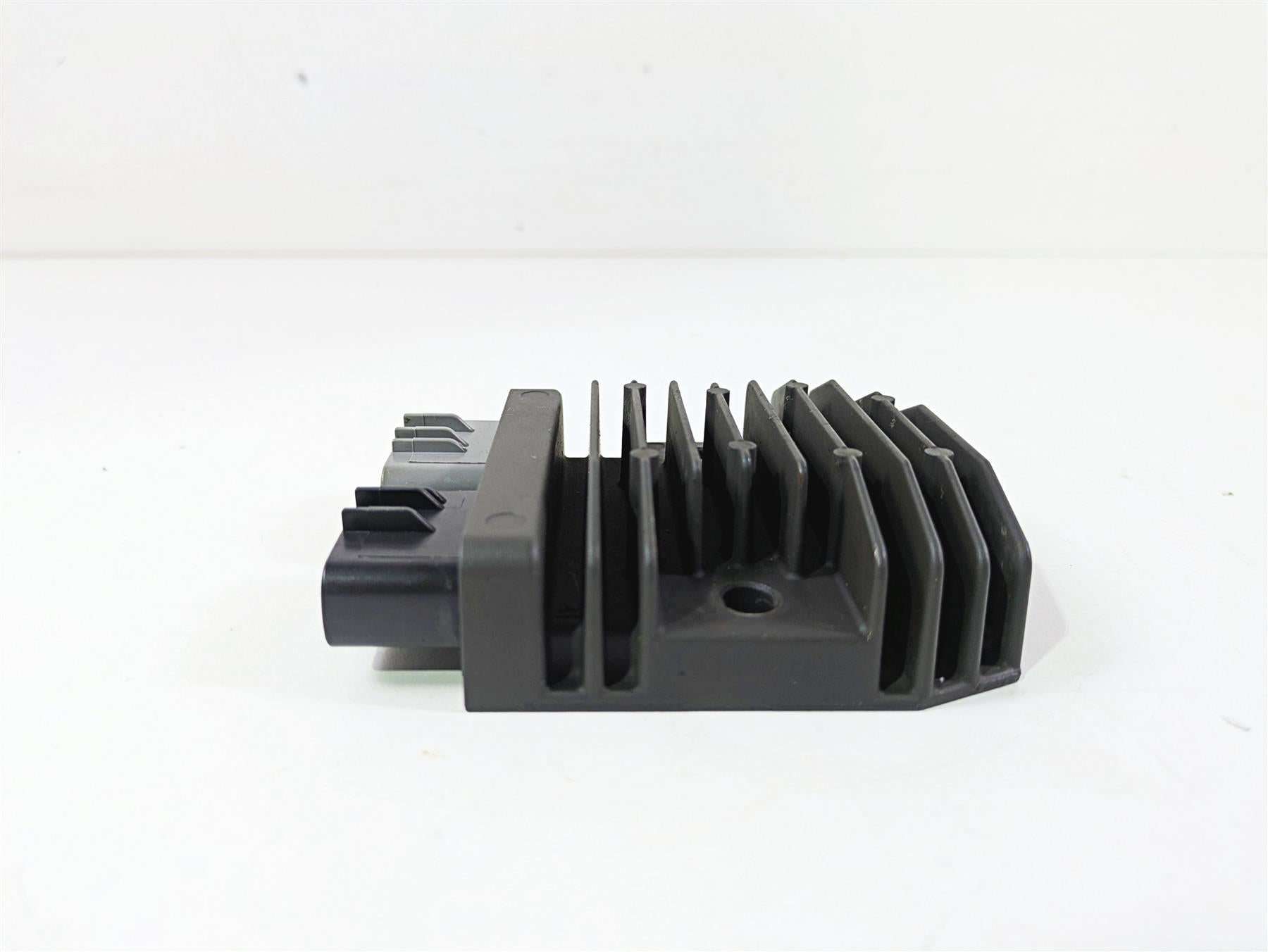 2015 BMW R1200 GS Adv K51 Rectifier Voltage Regulator FH020AA 12318523367 {{ shop.shopifyCountryName }} - Mototech271