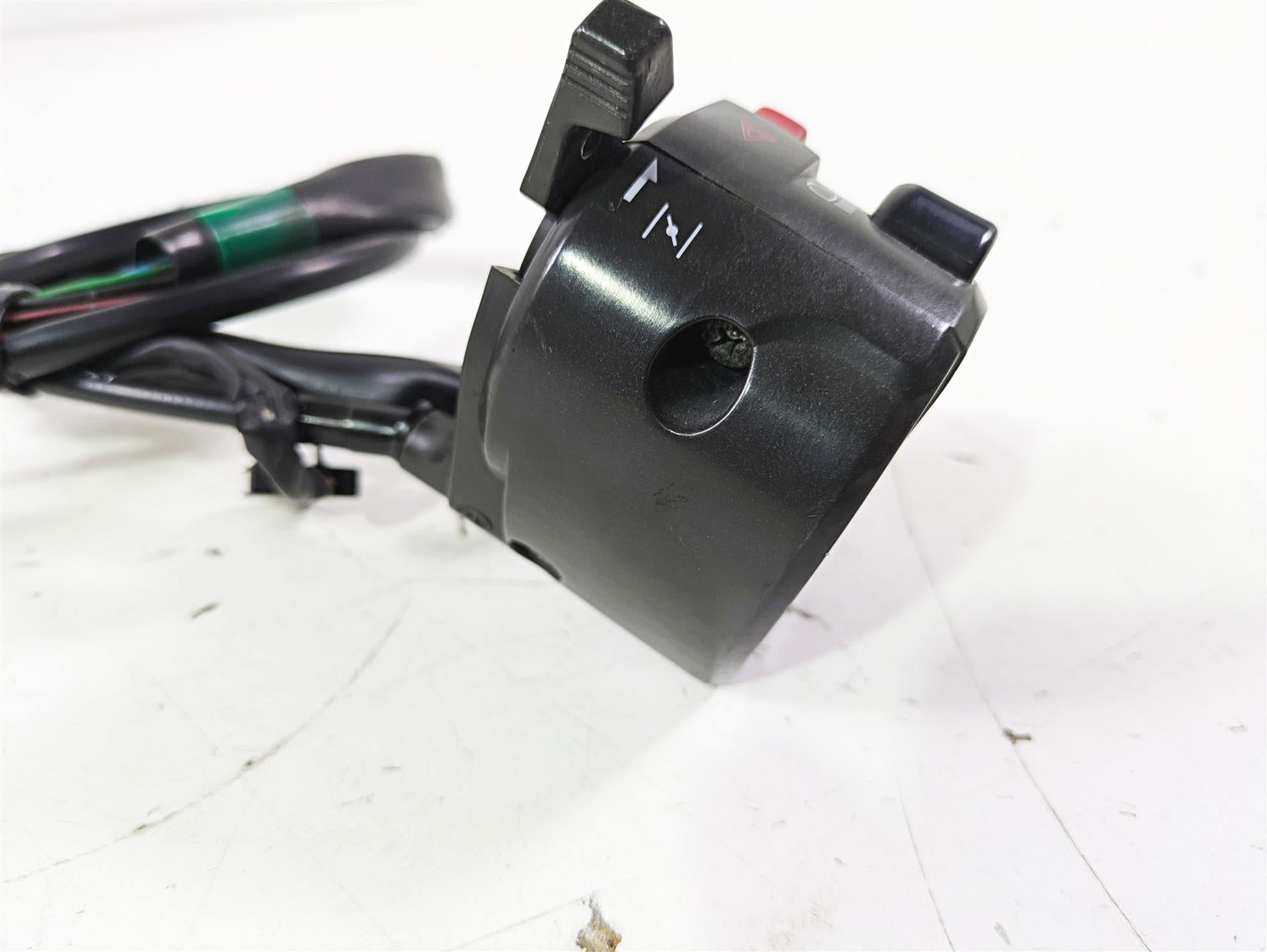 2005 Kawasaki ZX12R Ninja Left Hand Turn Signal Control Switch 46091-0031 {{ shop.shopifyCountryName }} - Mototech271