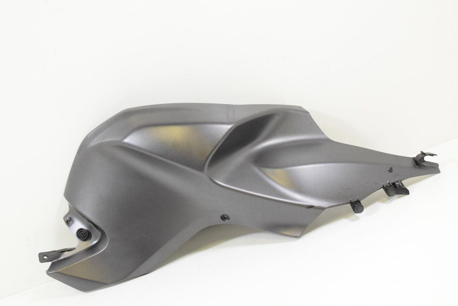 08 BMW K1200S K1200 S K40 Right Tank Fairing Cover Cowl Plastic 46637691730 {{ shop.shopifyCountryName }} - Mototech271