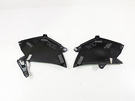 2009 BMW R1200GS K255 Adv Tank Trim Between Leg Side Cover Set -Read 46637698234 {{ shop.shopifyCountryName }} - Mototech271
