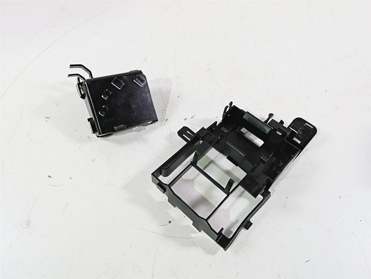 2010 Harley VRSCF Muscle Rod All Electric Plastic Holder In Set 70393-07 {{ shop.shopifyCountryName }} - Mototech271