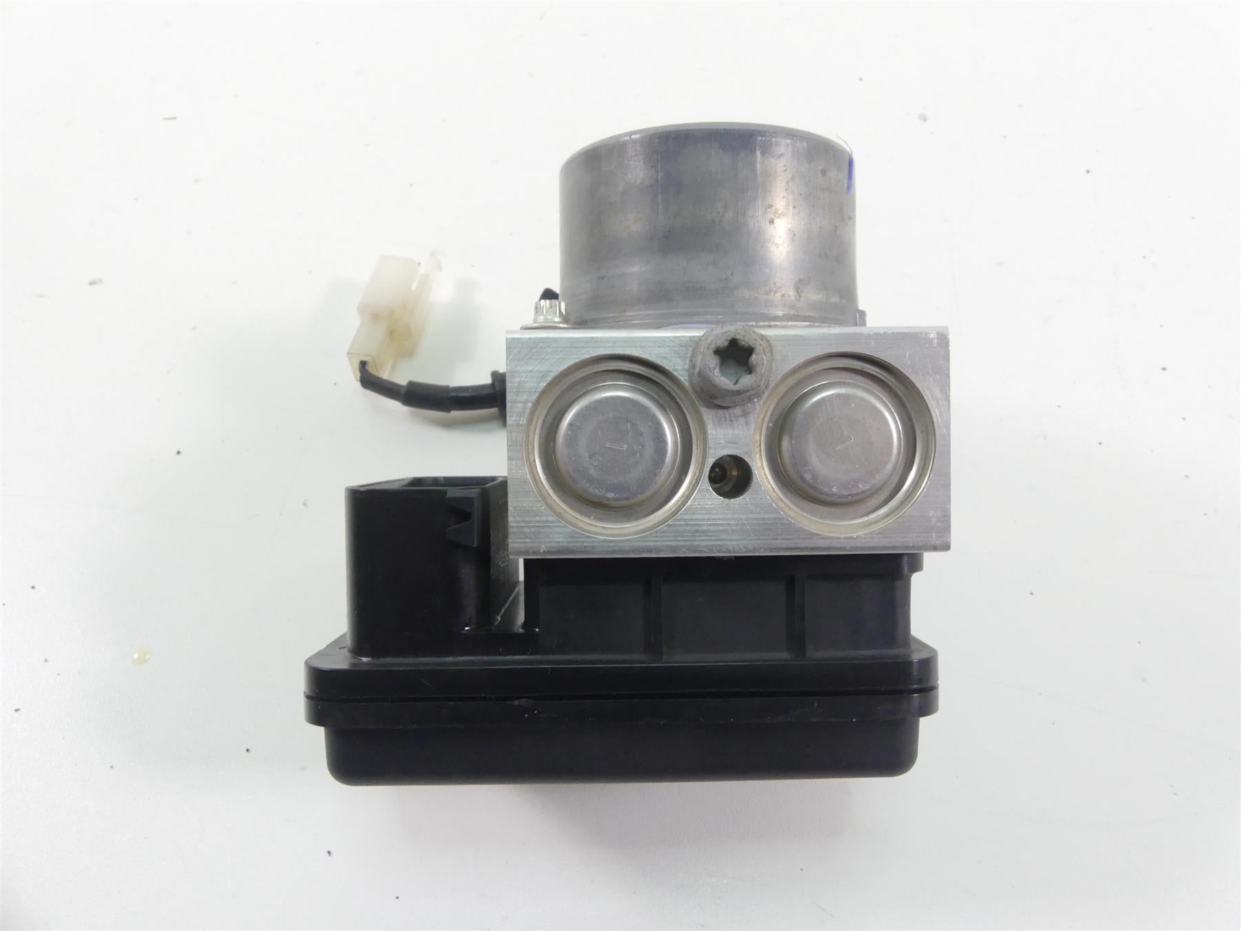2017 Husqvarna 701 Enduro Abs Brake Pump Module Unit 27042031044 {{ shop.shopifyCountryName }} - Mototech271