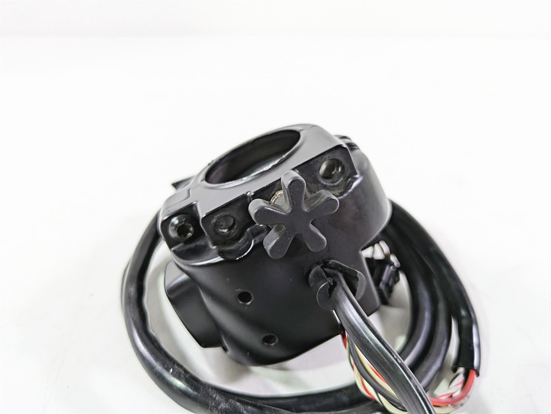 2014 Harley FXDL Dyna Low Rider Right Hand Control Switch Blinker -Read 72944-12 {{ shop.shopifyCountryName }} - Mototech271
