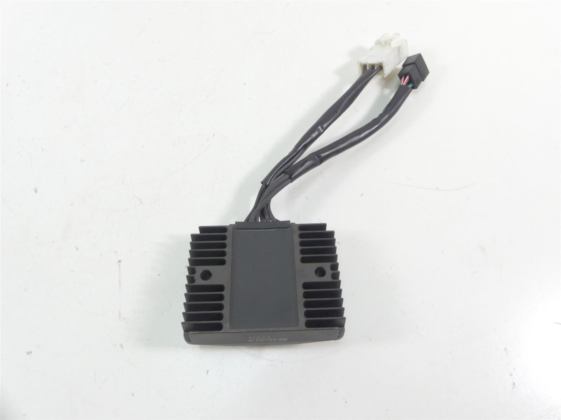 2019 Moto Guzzi V7 III Stone 750 Rectifier Voltage Regulator 1D001549 SH689JF {{ shop.shopifyCountryName }} - Mototech271