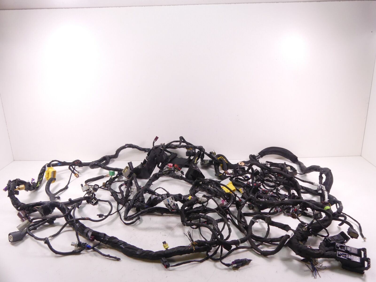 2020 Vanderhall Venice BlackJack Main Wiring Harness For Parts - Read 33390144 {{ shop.shopifyCountryName }} - Mototech271