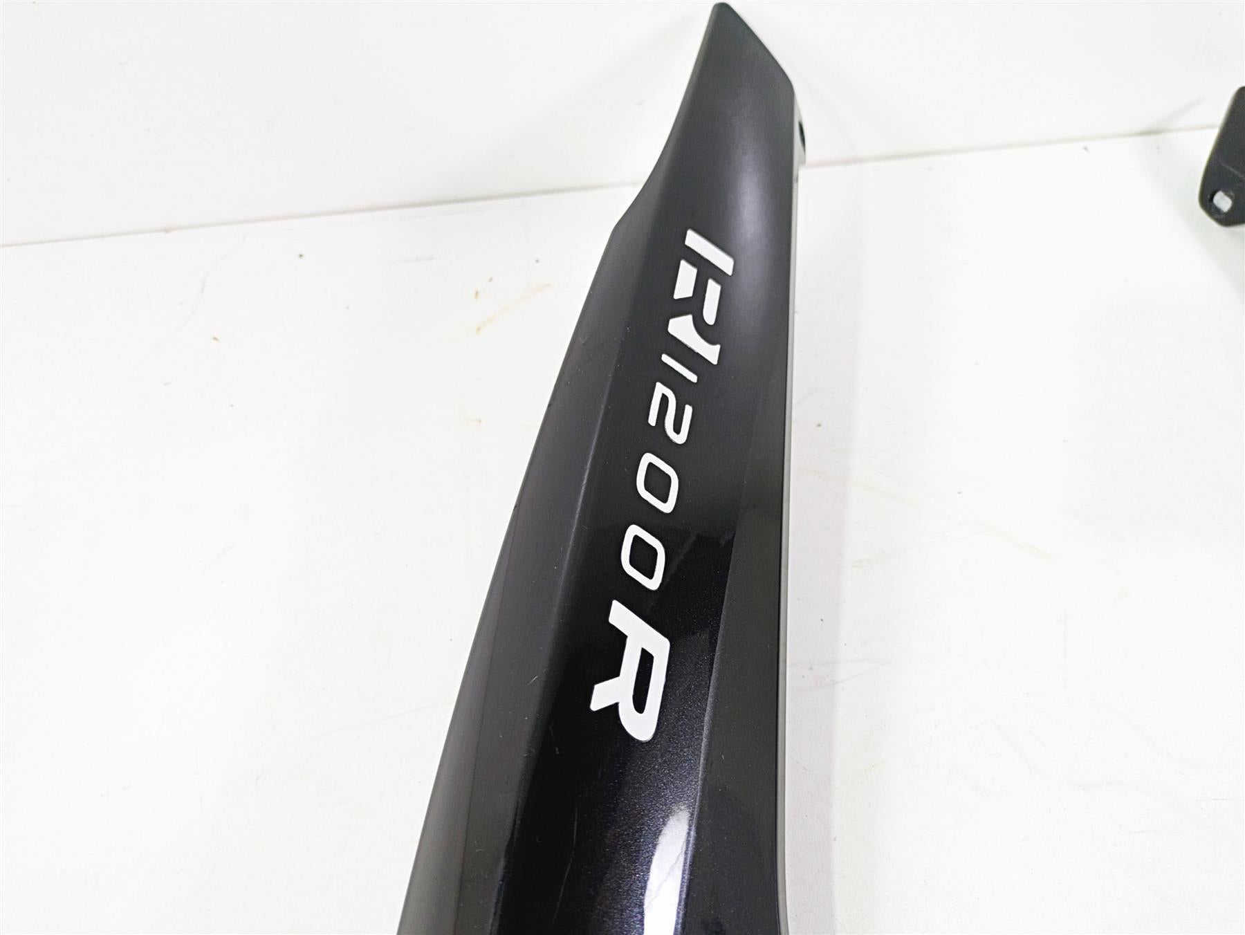 2012 BMW R1200R K27 Under Seat Side Cover Fairings Set - Read 46637697198 {{ shop.shopifyCountryName }} - Mototech271