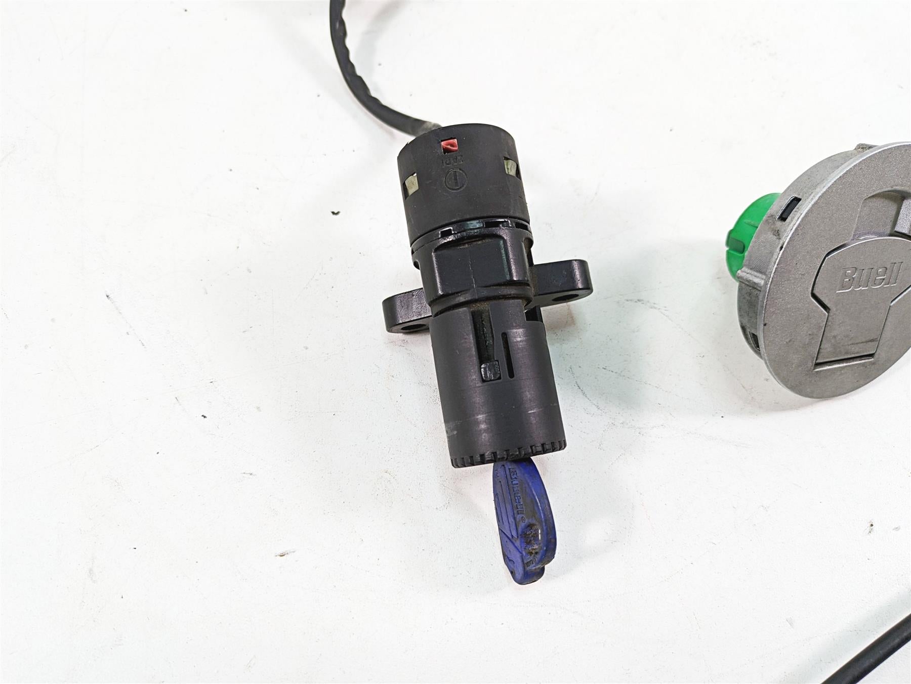 2008 Buell 1125 R Ignition Switch Key Lock Set - Read Y0602.02A8 Y0724.02A8 {{ shop.shopifyCountryName }} - Mototech271