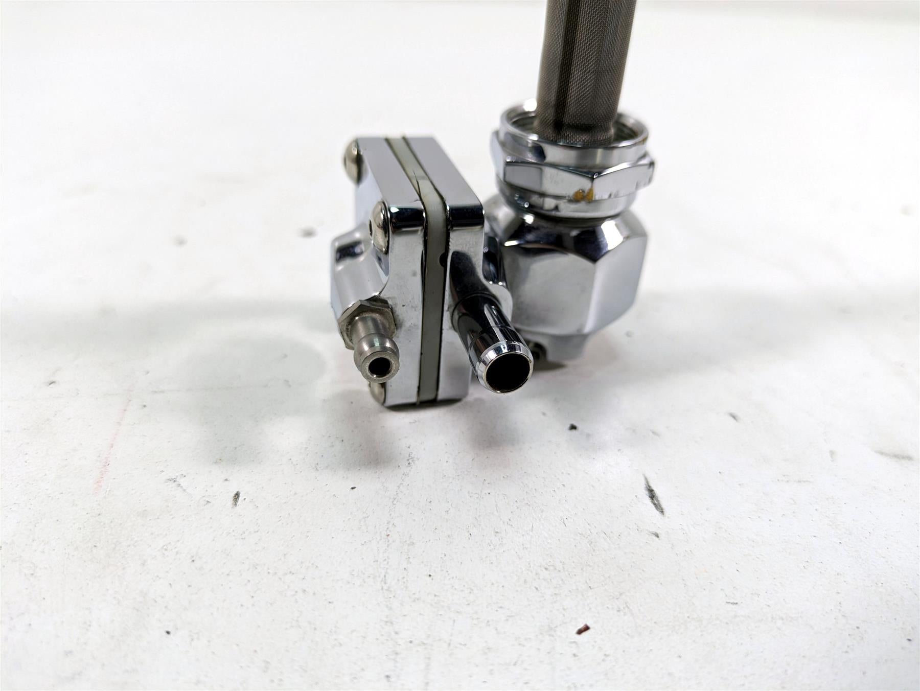 Harley Davidson Pingle Chrome Single Outlet Petcock Fuel Gas Valve 22mm 1311-CHV {{ shop.shopifyCountryName }} - Mototech271