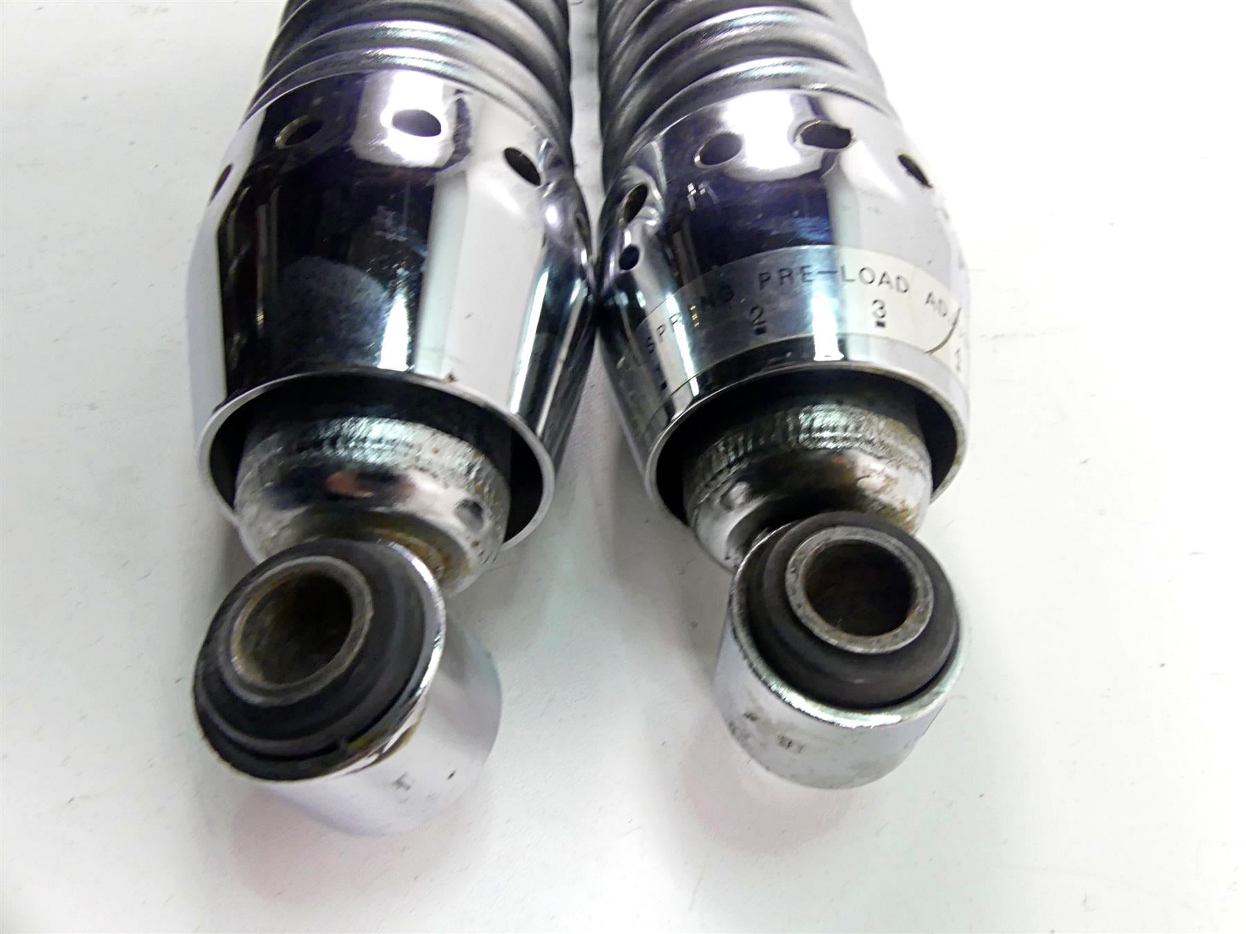 2005 Harley VRSCSE CVO V-Rod 13" Rear Suspension Shock Set 52558-05 {{ shop.shopifyCountryName }} - Mototech271