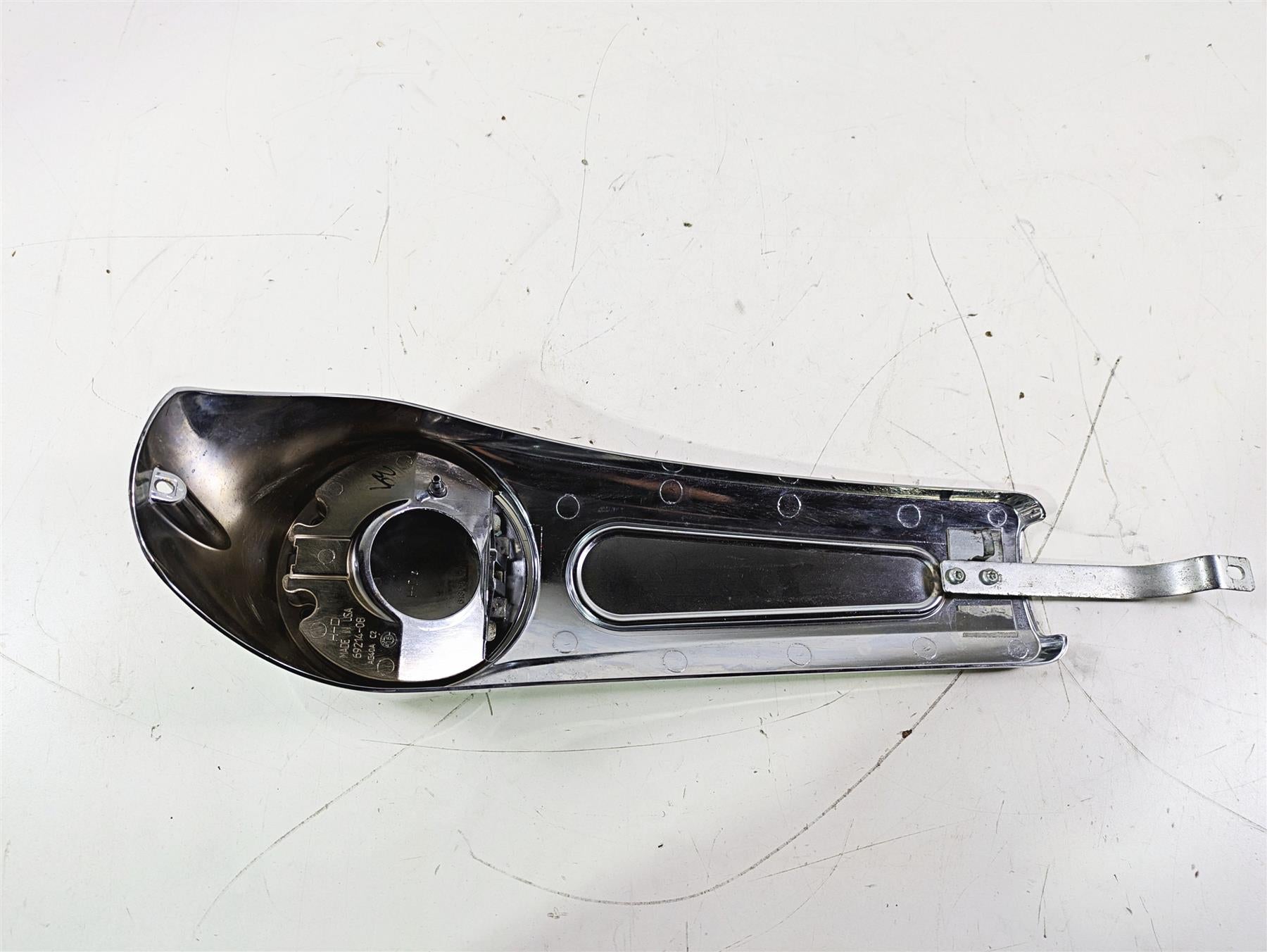 2016 Harley Touring FLTRX Road Glide Fuel Gas Petrol Tank Console 69214-08 {{ shop.shopifyCountryName }} - Mototech271