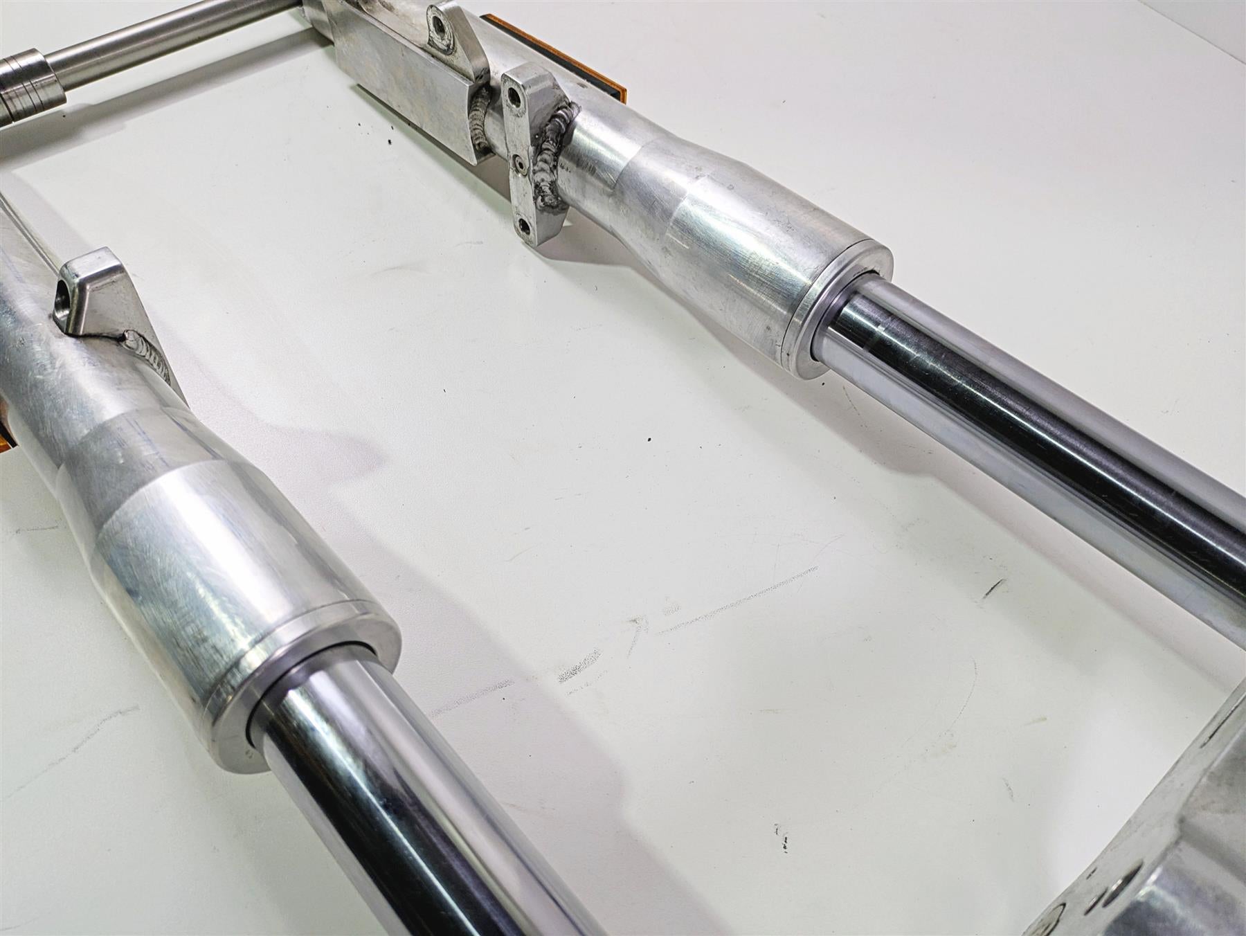 2002 Indian Spirit Deluxe Front Forks Triple Tree Front Axle Set 31-193 31-194 {{ shop.shopifyCountryName }} - Mototech271