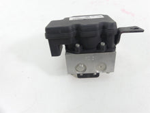 Load image into Gallery viewer, 2015 Harley VRSCF Muscle Rod Abs Brake Pump Unit Module Controller 40664-08A | Mototech271
