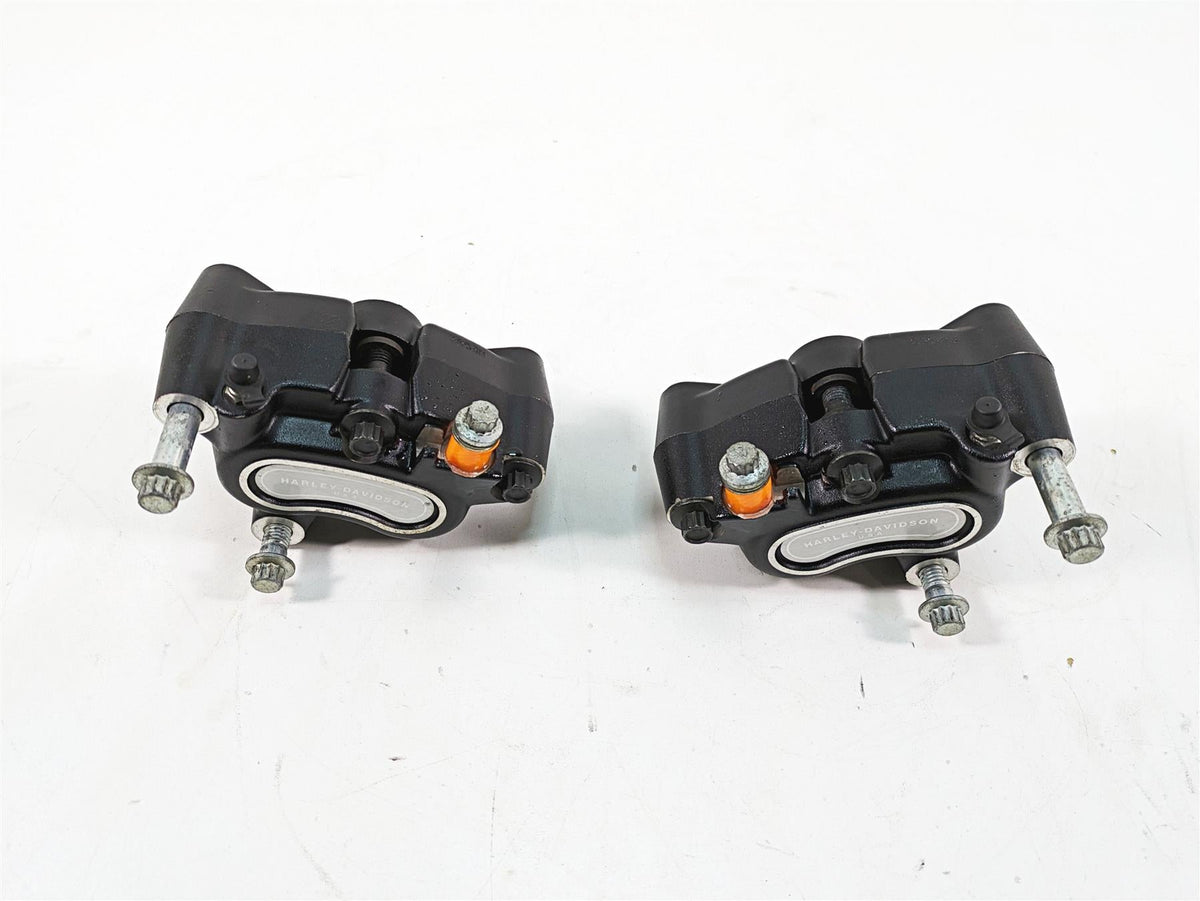 2009 Harley FXDF Dyna Fat Bob Front Brake Caliper Set 44046-08 44487-08 {{ shop.shopifyCountryName }} - Mototech271