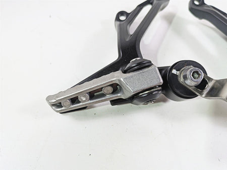 2020 Kawasaki Z900 ZR900 Rear Passenger Footpeg Rest Set 35063-1452-18R {{ shop.shopifyCountryName }} - Mototech271