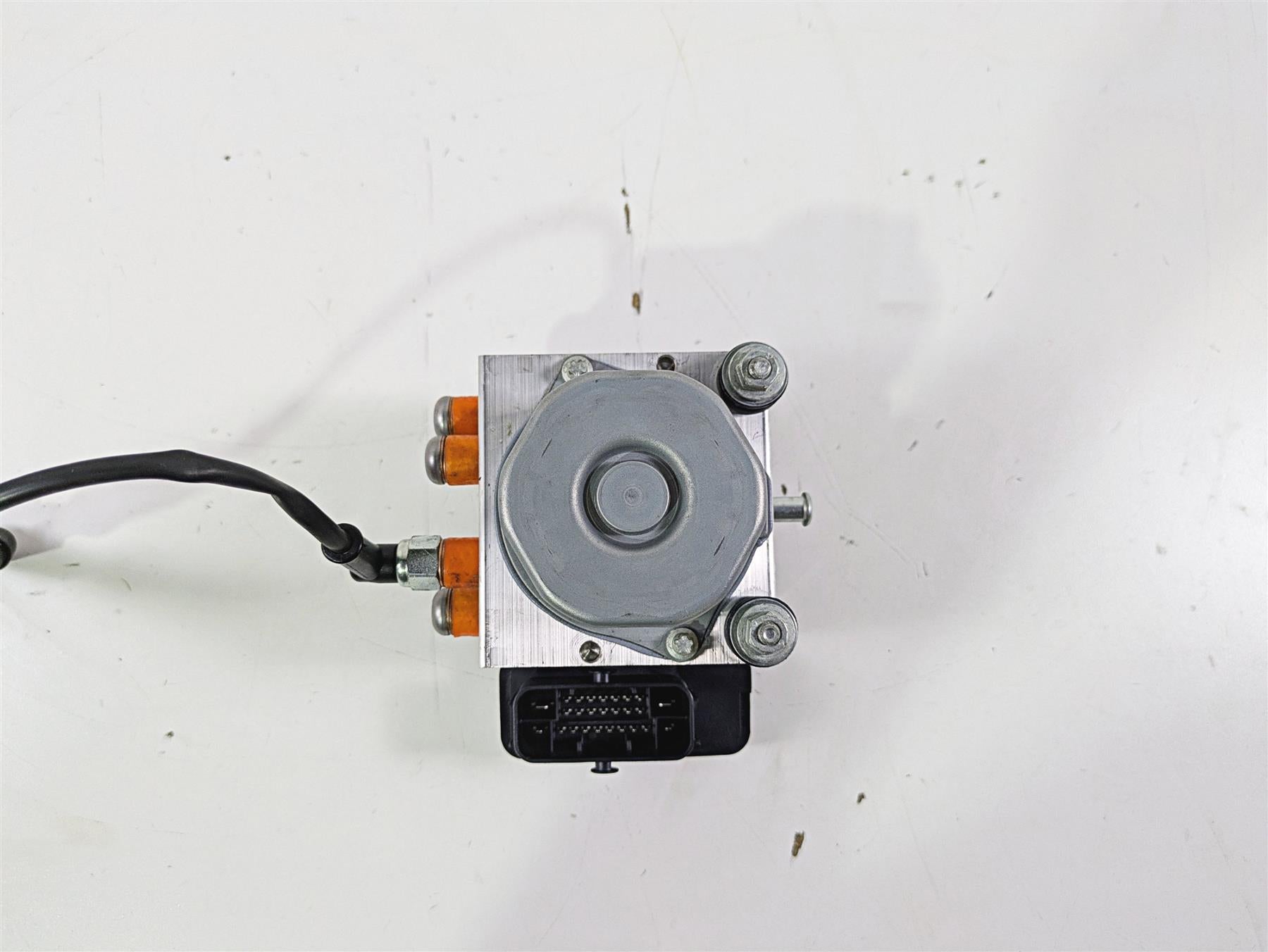 2018 KTM 1290 Super Adv S Abs Brake Pump Module Unit 60742031144 {{ shop.shopifyCountryName }} - Mototech271