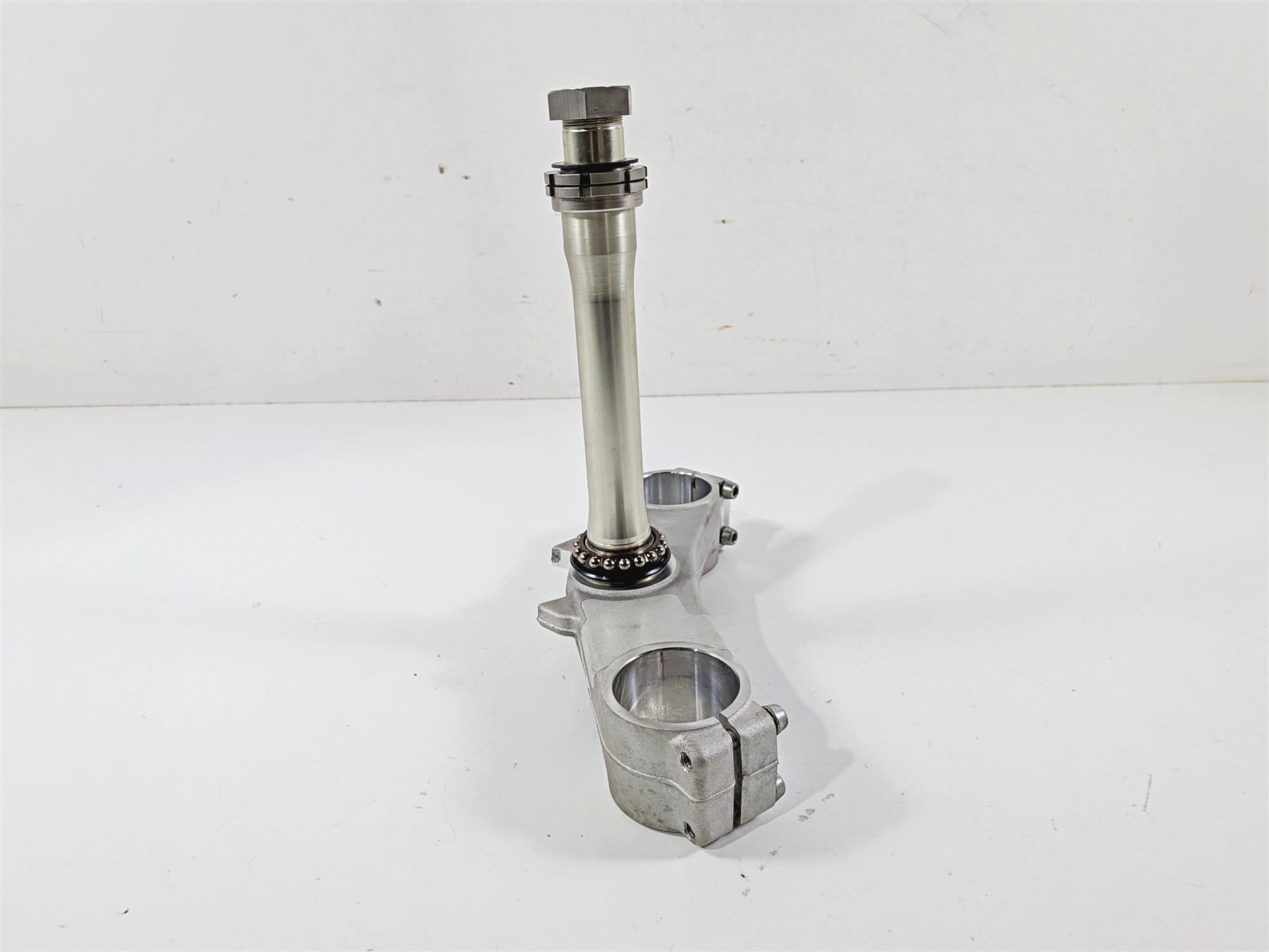 2022 Kawasaki ZX10R ZX1000 Ninja Lower Triple Tree Steering Clamp 44037-0198 {{ shop.shopifyCountryName }} - Mototech271