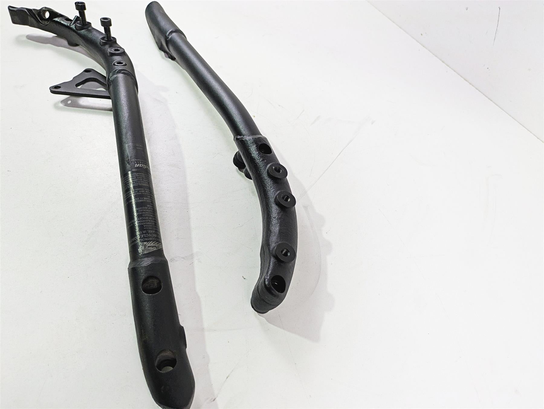 2017 Indian Chieftain Limited Front Frame Down Tube Set 1018969 1018970 {{ shop.shopifyCountryName }} - Mototech271
