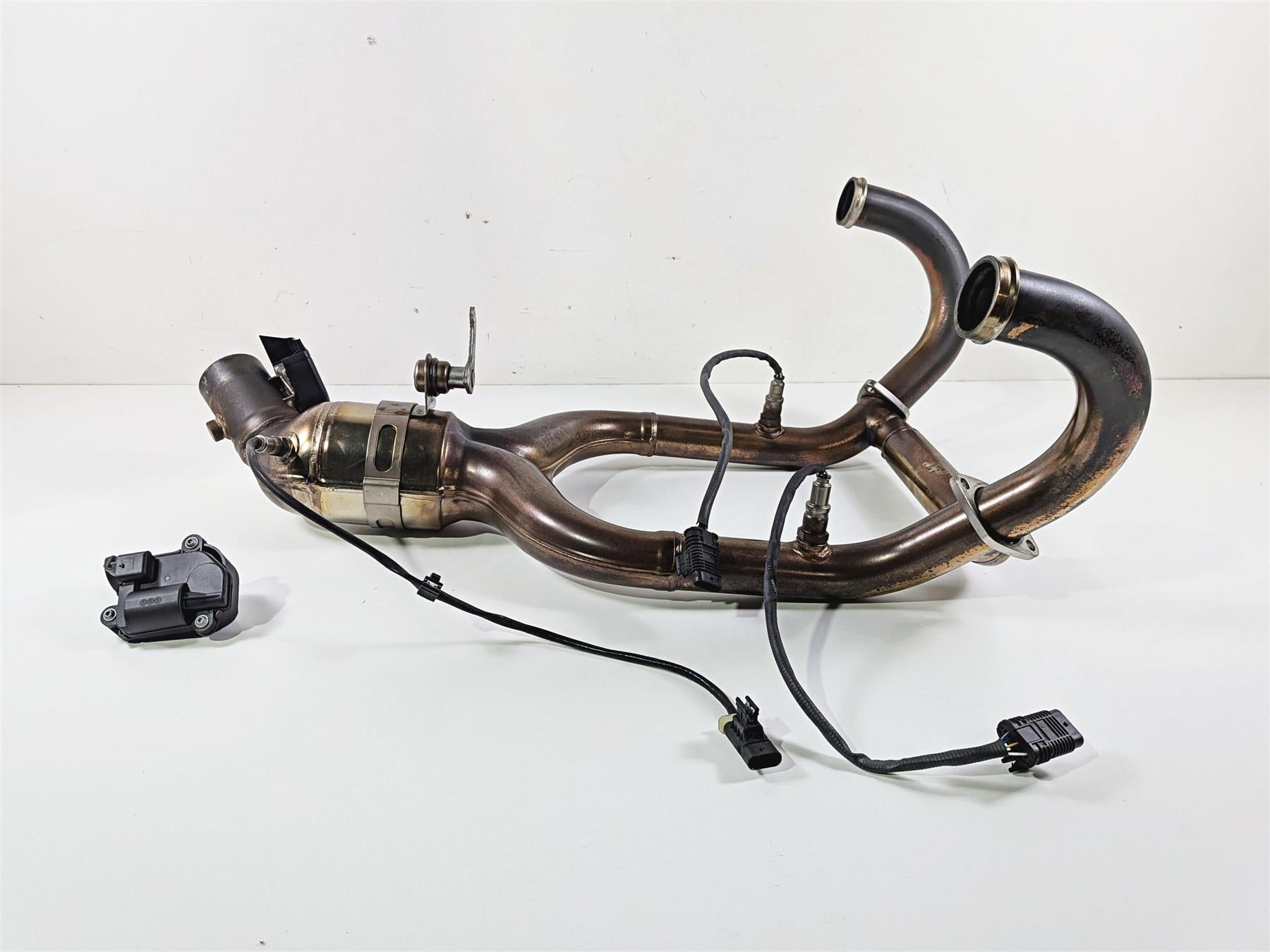2023 BMW R nineT Scrambler K23 Exhaust Header & Servo 18519443107 18519443059 {{ shop.shopifyCountryName }} - Mototech271