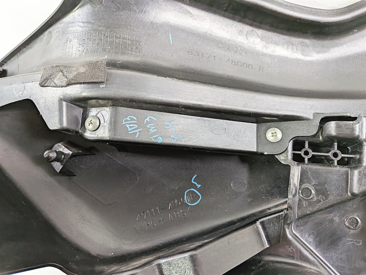 2014 Suzuki M109R VZR1800 Boulevard Side Cover Fairing Set 63171-48G51 {{ shop.shopifyCountryName }} - Mototech271
