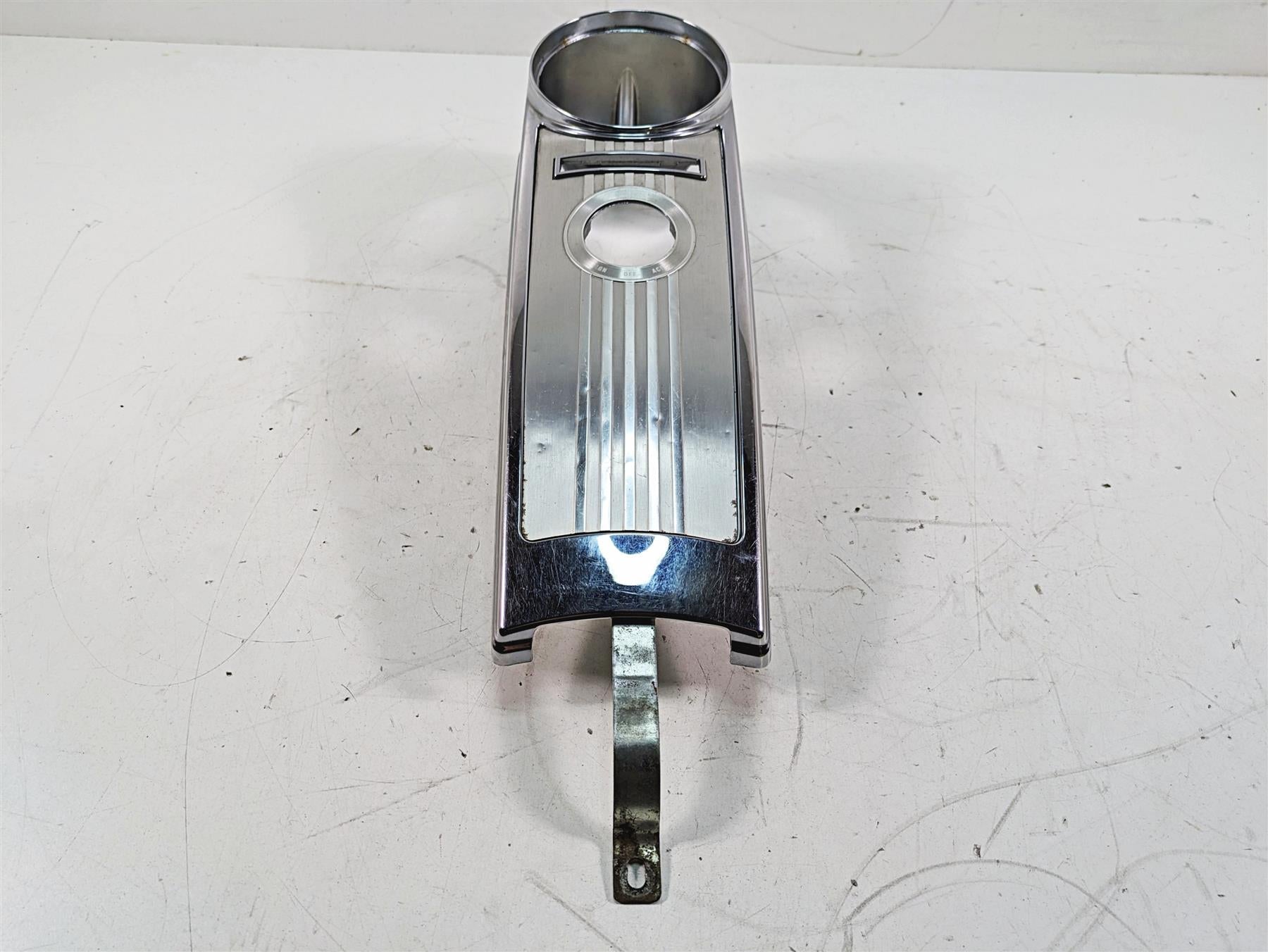 2011 Harley Touring FLHR Road King Fuel Tank Cover Console Dash 60960-08 {{ shop.shopifyCountryName }} - Mototech271