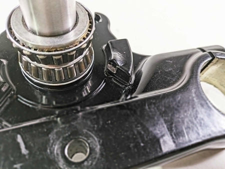 2017 Harley Dyna FXDB Street Bob Lower Triple Tree Steering Clamp -READ 45900041 {{ shop.shopifyCountryName }} - Mototech271