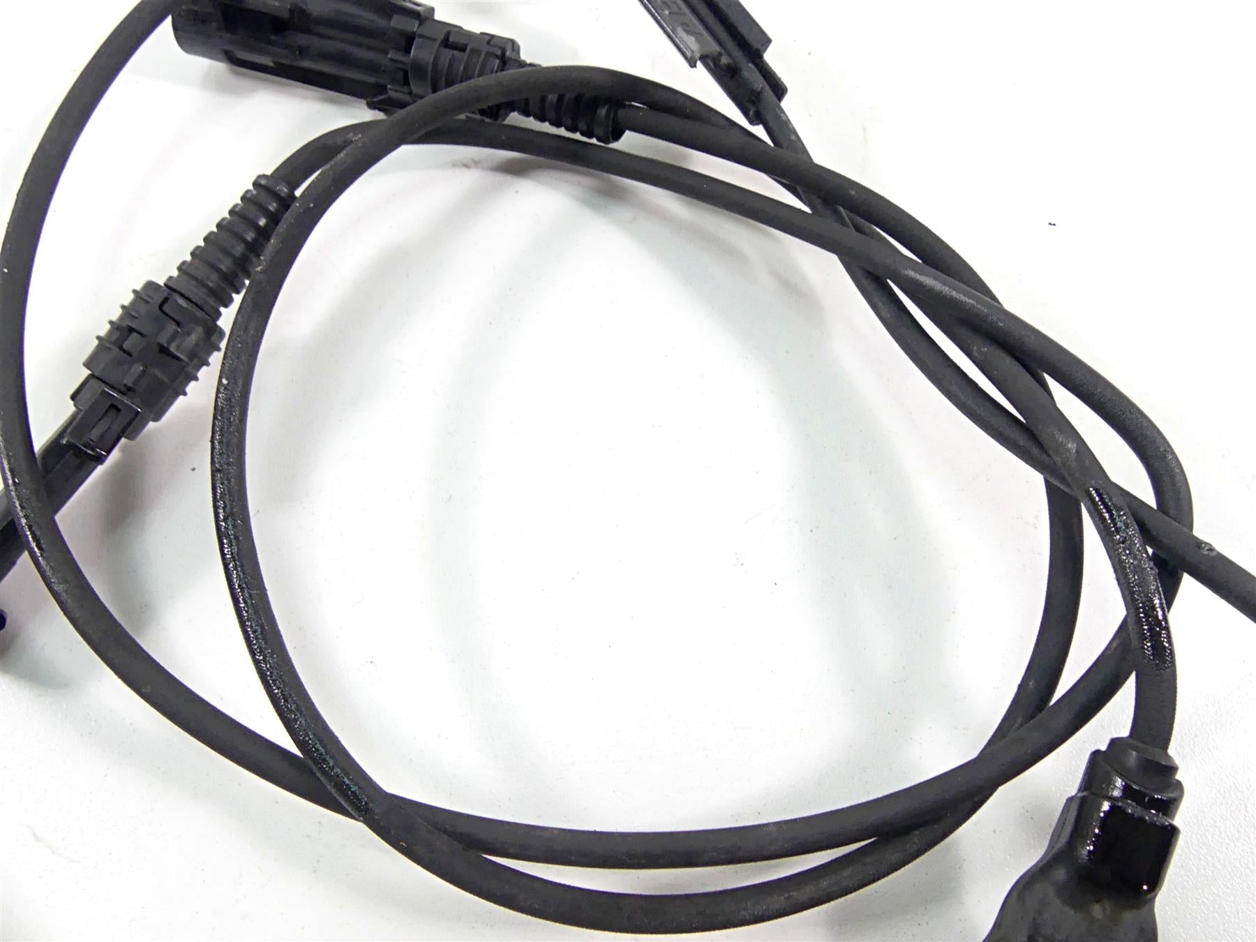 2014 Harley VRSCF Muscle V-Rod Abs Wheel Speed Sensor Set 40652-08 40648-08 {{ shop.shopifyCountryName }} - Mototech271