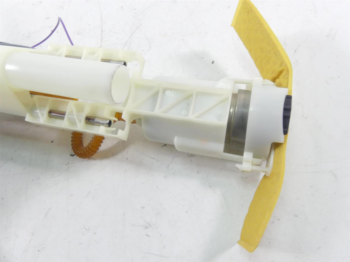 2011 Harley VRSCF Muscle Rod Fuel Gas Petrol Pump - Tested 75310-07 {{ shop.shopifyCountryName }} - Mototech271