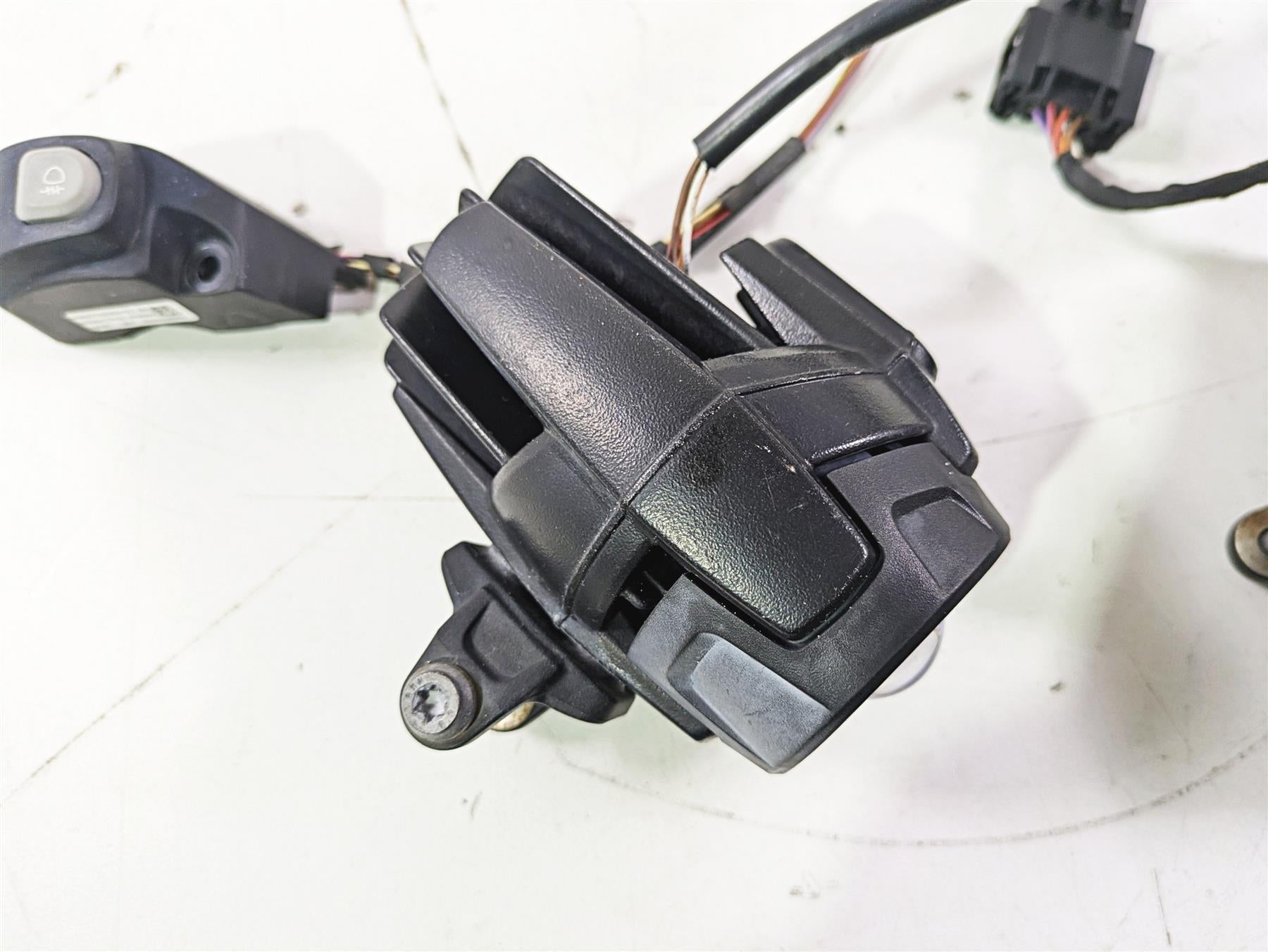 2015 BMW R1200GS Adv K51 Daytime Running Fog Spot Light Lamp Set 63178532147 {{ shop.shopifyCountryName }} - Mototech271