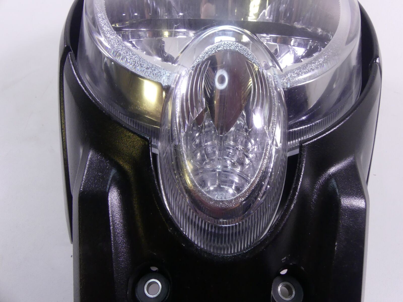 2019 Yamaha VMX17 V-Max 1700 Headlight Head Light Lamp + Mount 2S3-84300-00-00 {{ shop.shopifyCountryName }} - Mototech271