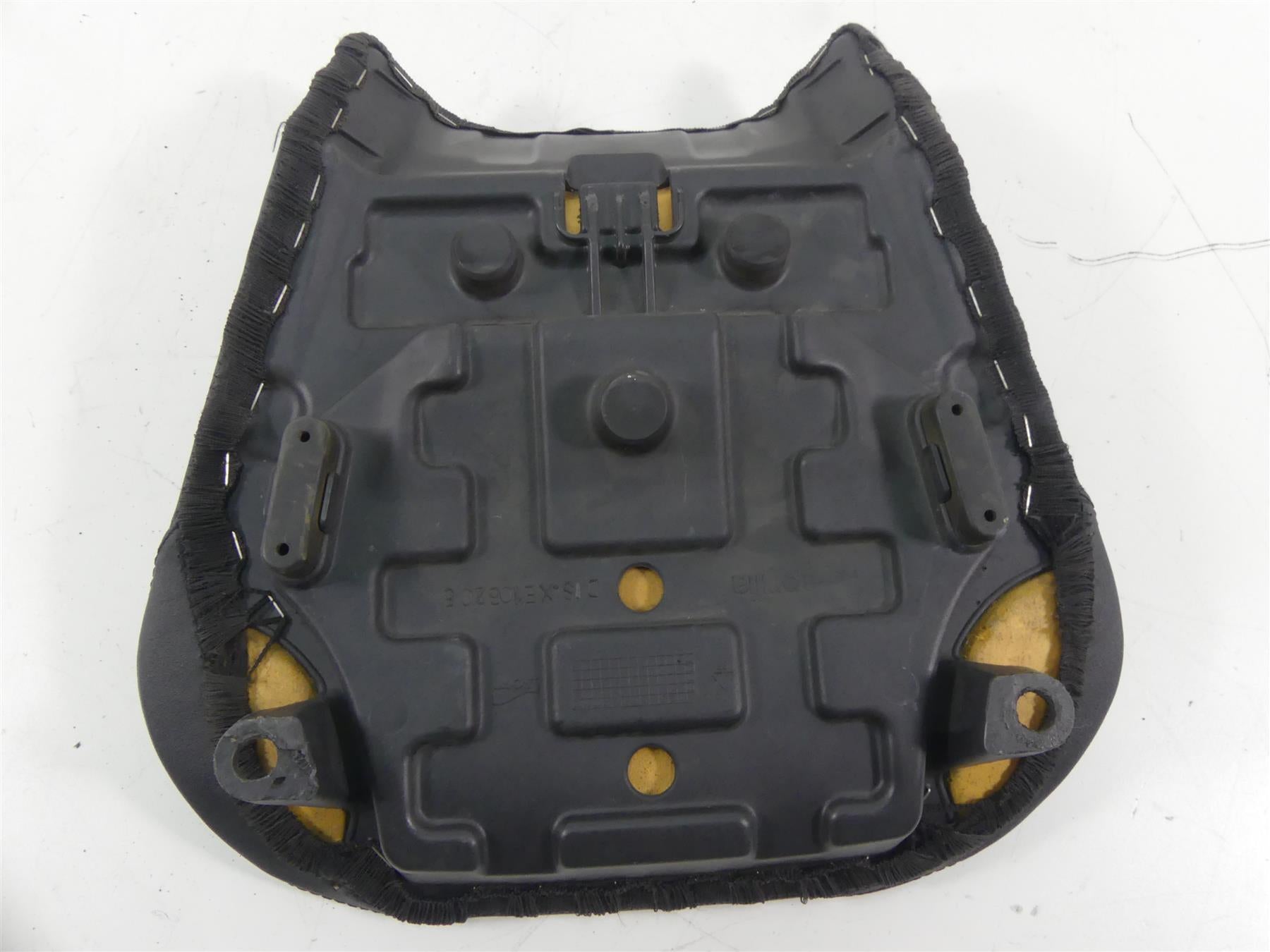 2004 Aprilia RSV1000 R Mille Front Rider Driver Seat Saddle AP8129319 {{ shop.shopifyCountryName }} - Mototech271