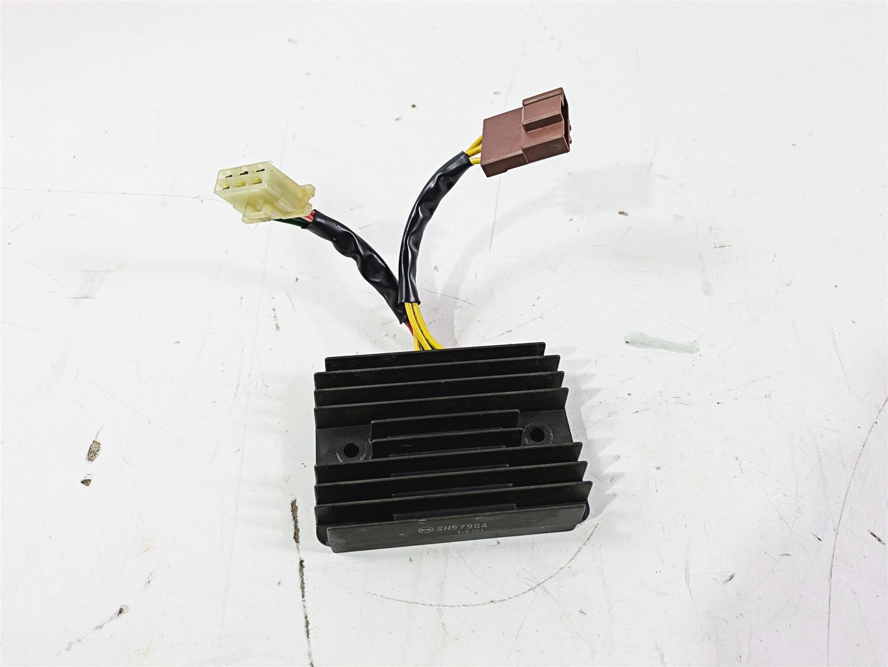2008 Aprilia RSVR 1000 Factory Rectifier Voltage Regulator SH579GA AP8127144 {{ shop.shopifyCountryName }} - Mototech271