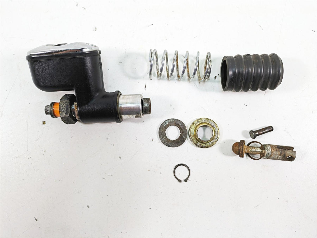 2005 Harley Touring FLHTCUI Electra Glide Rear Brake Master Cylinder 41767-05E {{ shop.shopifyCountryName }} - Mototech271