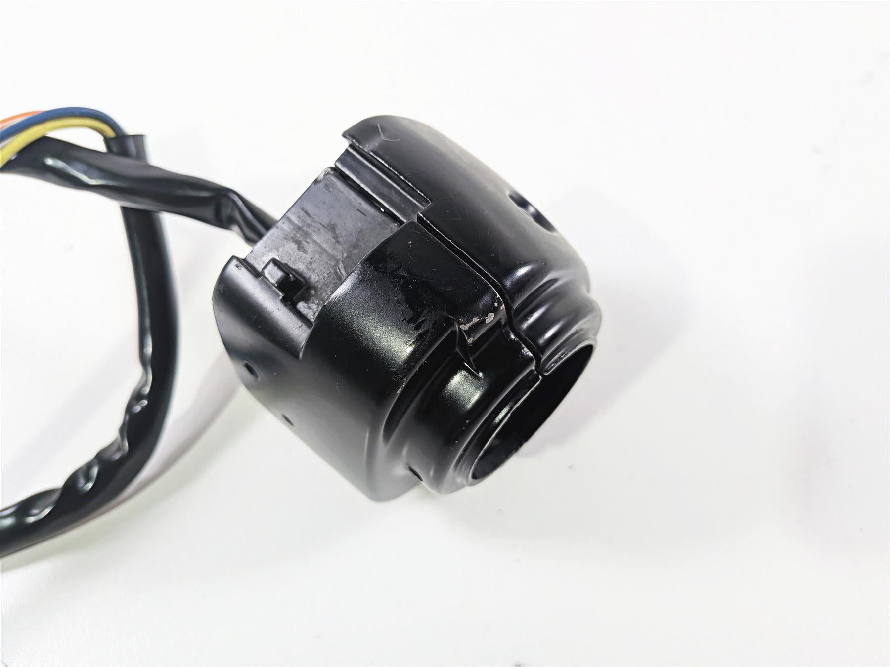 2000 Harley Touring FLHRCI Road King Left Hand Control Switch 71597-96B {{ shop.shopifyCountryName }} - Mototech271