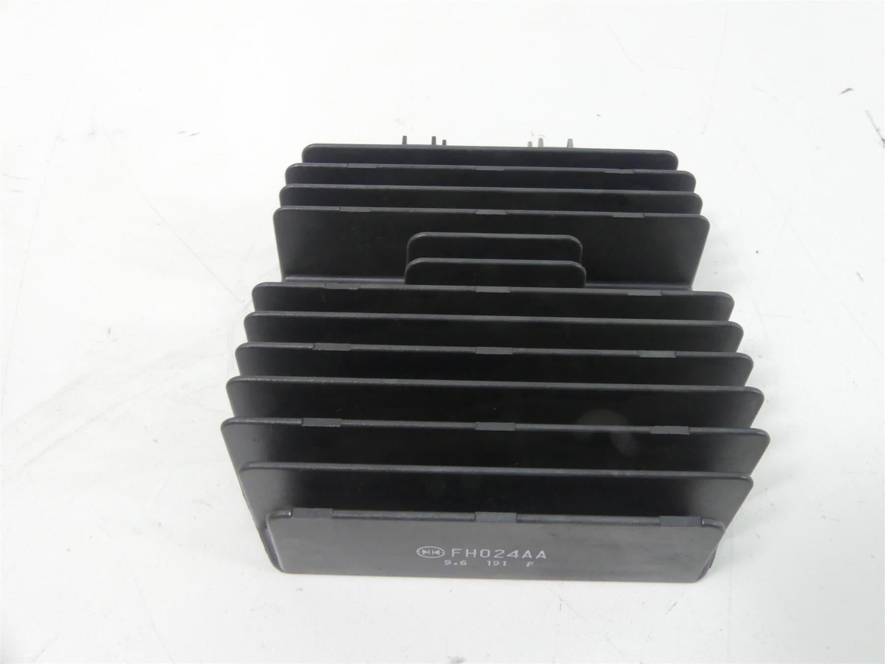 2020 Can-Am Commander 1000R XT Rectifier Voltage Regulator FH024AA 710005842 {{ shop.shopifyCountryName }} - Mototech271