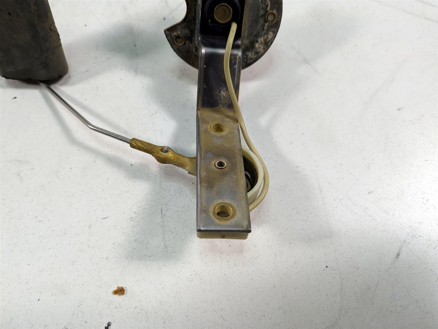 2000 Harley Dyna FXDL Low Rider Fuel Gas Petrol Level Sending Unit 75062-90A {{ shop.shopifyCountryName }} - Mototech271
