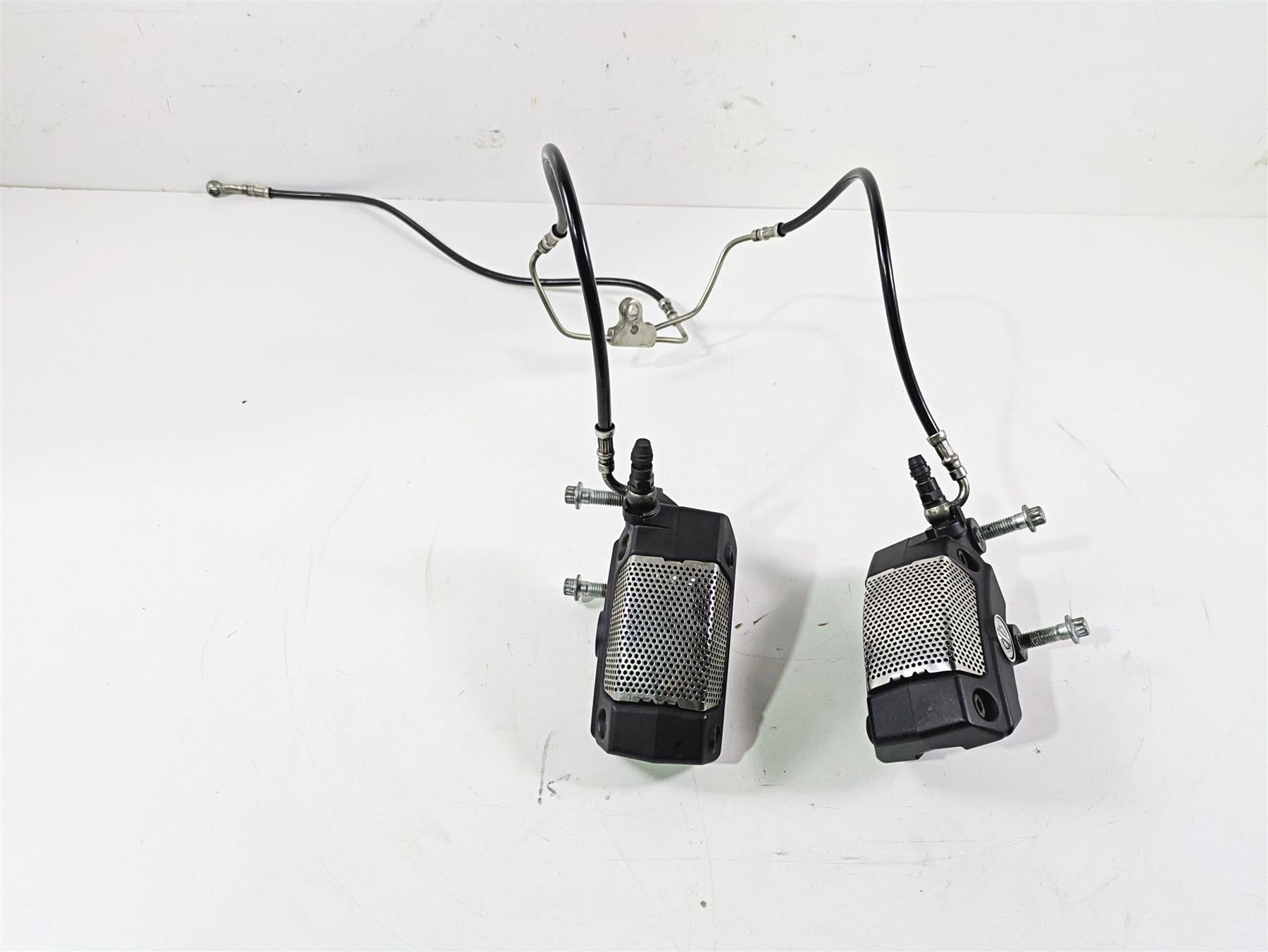 2009 Harley Touring FLHX Street Glide Front Brake Caliper Set 43027-08 44023-08 {{ shop.shopifyCountryName }} - Mototech271