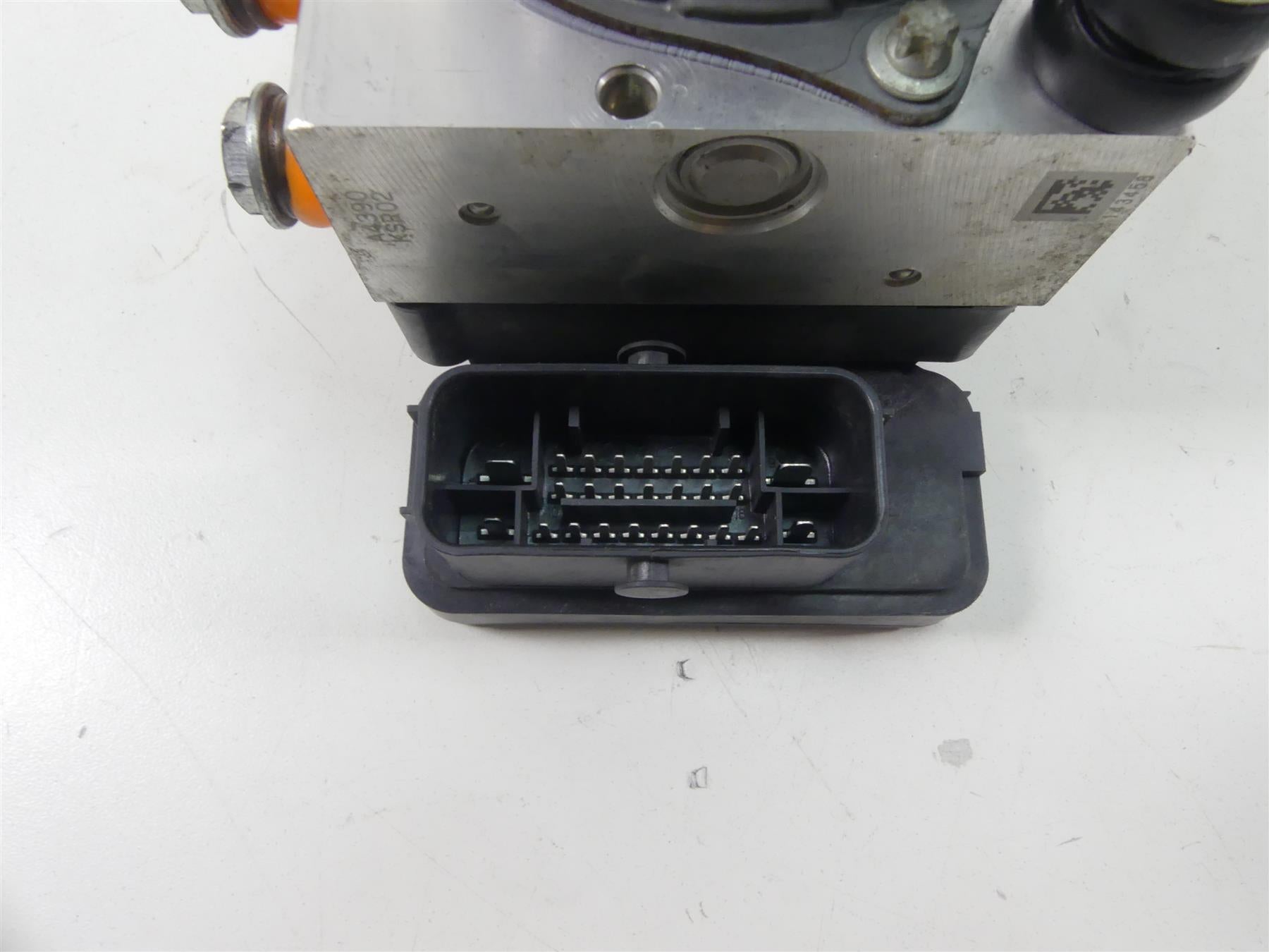 2014 Harley Touring FLHTK Electra Glide Abs Brake Pump Unit Module 41100013 {{ shop.shopifyCountryName }} - Mototech271