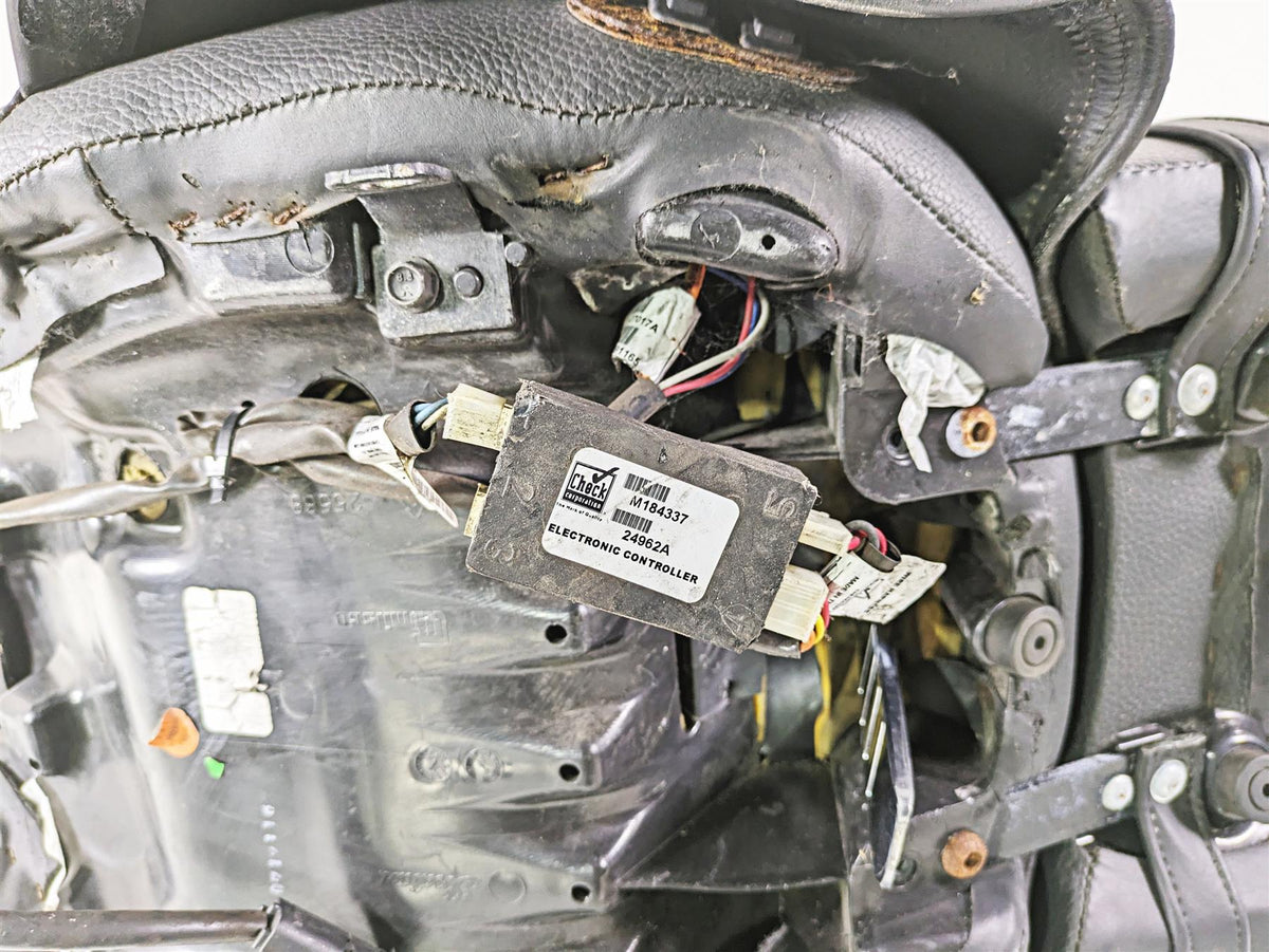 2018 Indian Chieftain Dark Horse Heated Seat Studded Crocodile Tip 2686580 {{ shop.shopifyCountryName }} - Mototech271