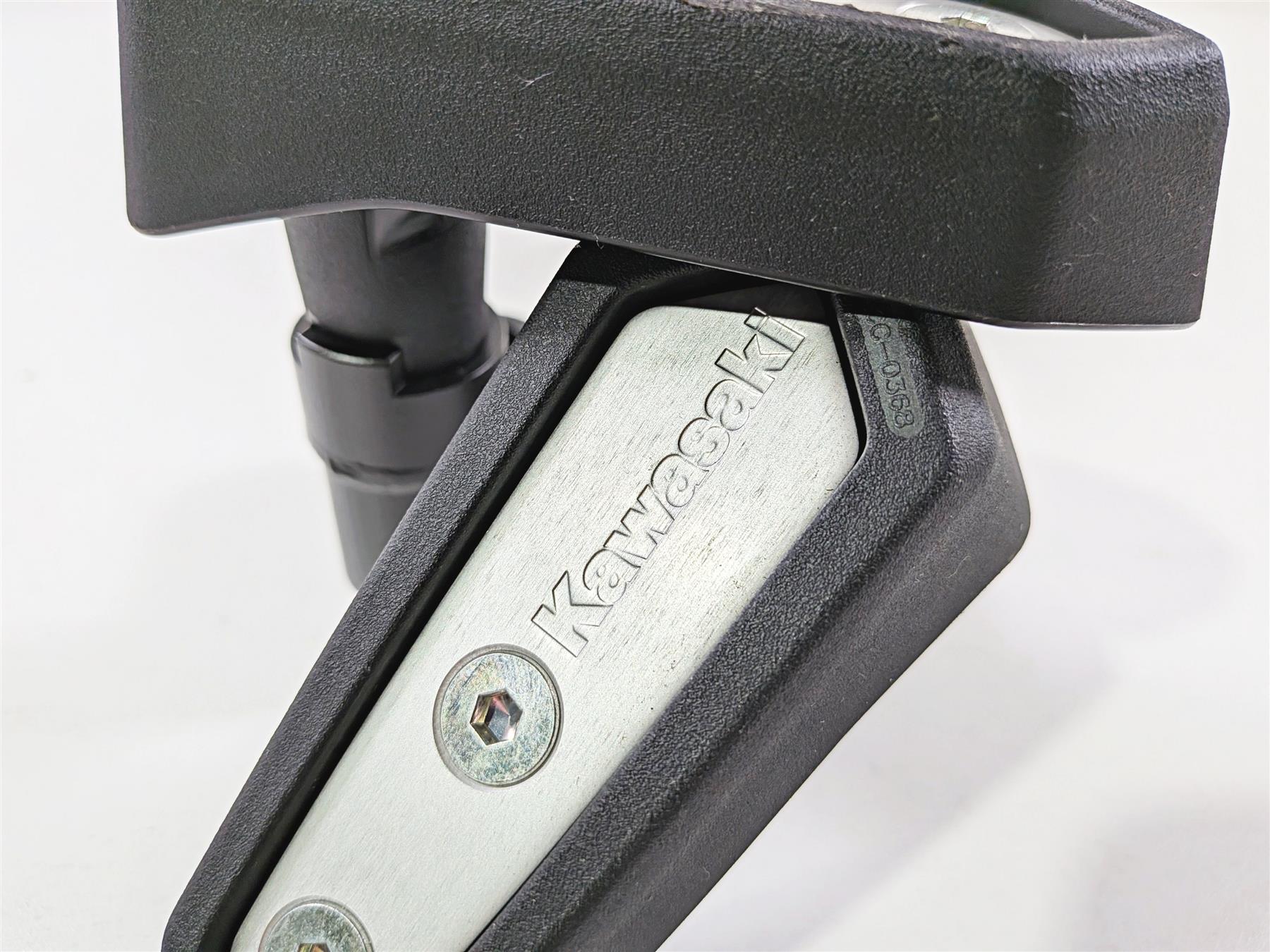 2024 Kawasaki EX500 Ninja 40th An. Left Right Frame Slider Set 99994-2006 {{ shop.shopifyCountryName }} - Mototech271