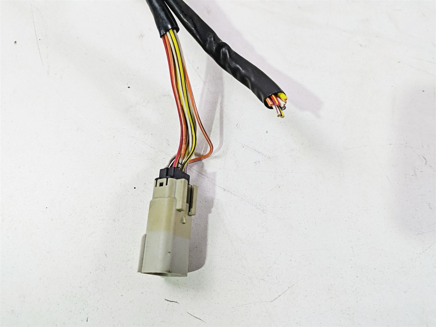 2013 Harley VRSCF Muscle Rod Left Hand Control Switch - Read 71682-06A {{ shop.shopifyCountryName }} - Mototech271