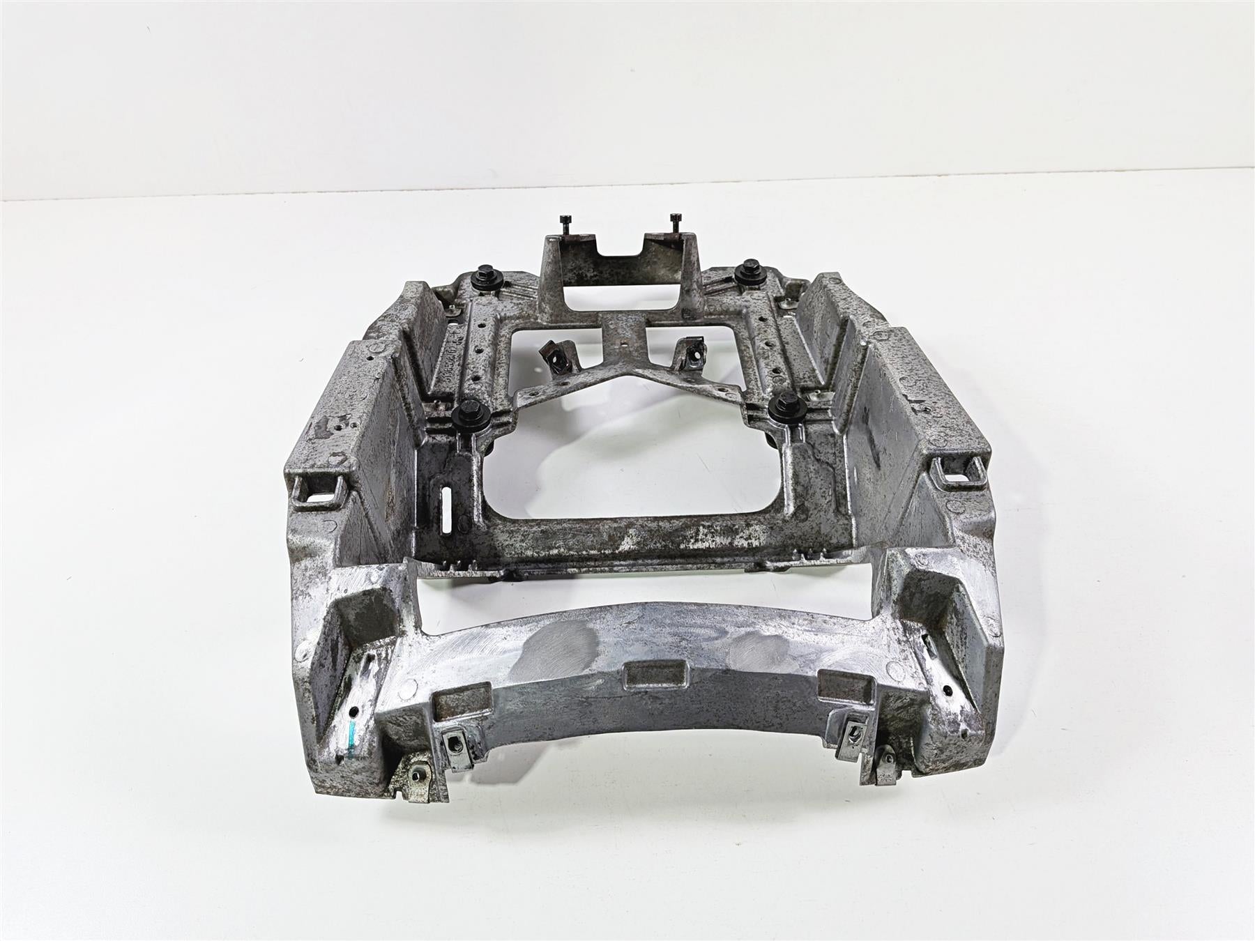 2016 Victory Cross Country Front Fairing Support Stay Holder Carrier 5136536 {{ shop.shopifyCountryName }} - Mototech271