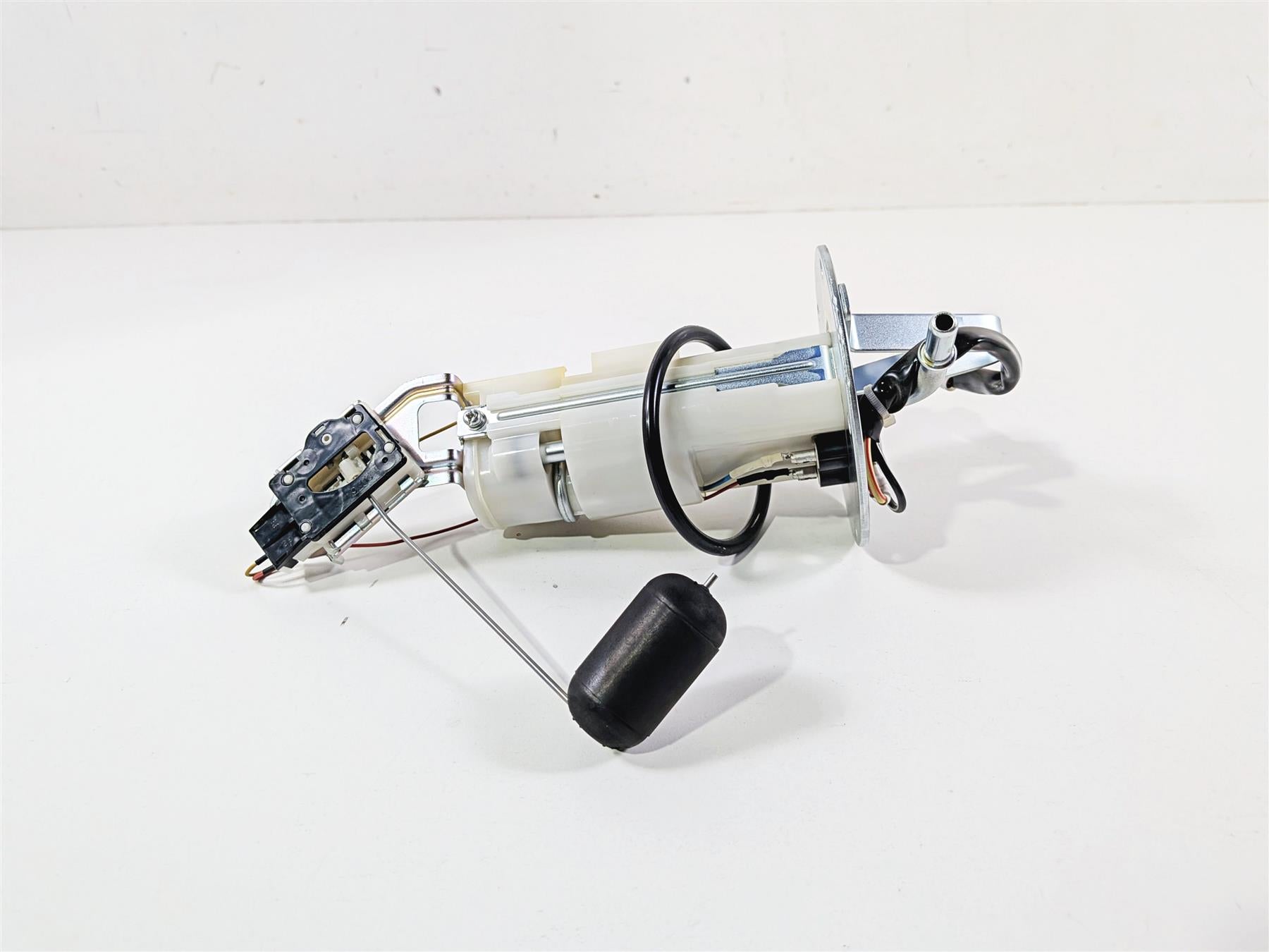 2024 Suzuki GSXR600 Fuel Gas Petrol Pump - Tested 2K Only 15100-14J01 {{ shop.shopifyCountryName }} - Mototech271