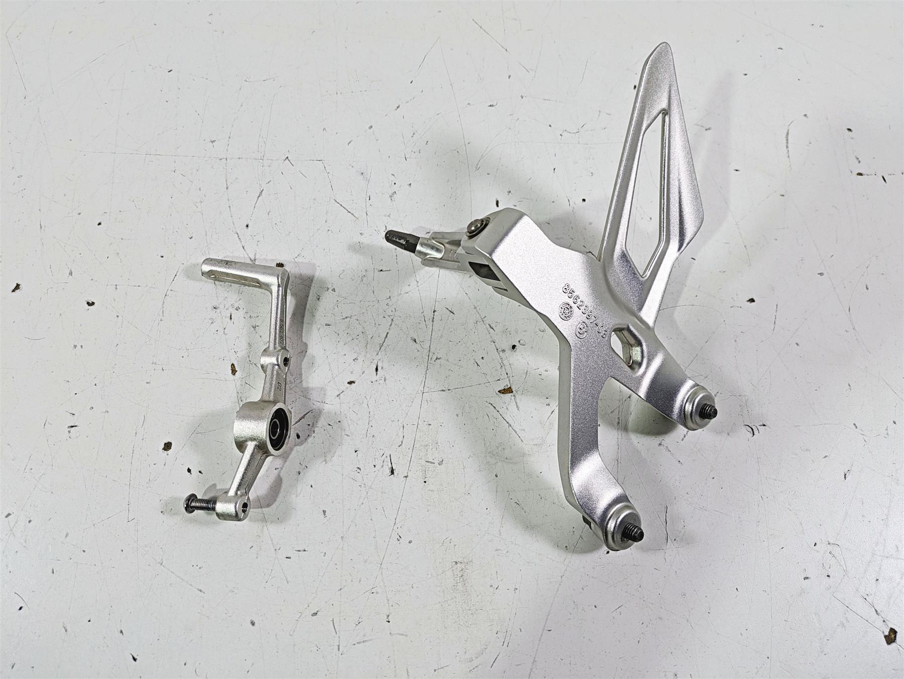 2017 BMW S1000R K47 Left Rider Footpeg & Shifter Shift Lever 46718562397 8562402 {{ shop.shopifyCountryName }} - Mototech271