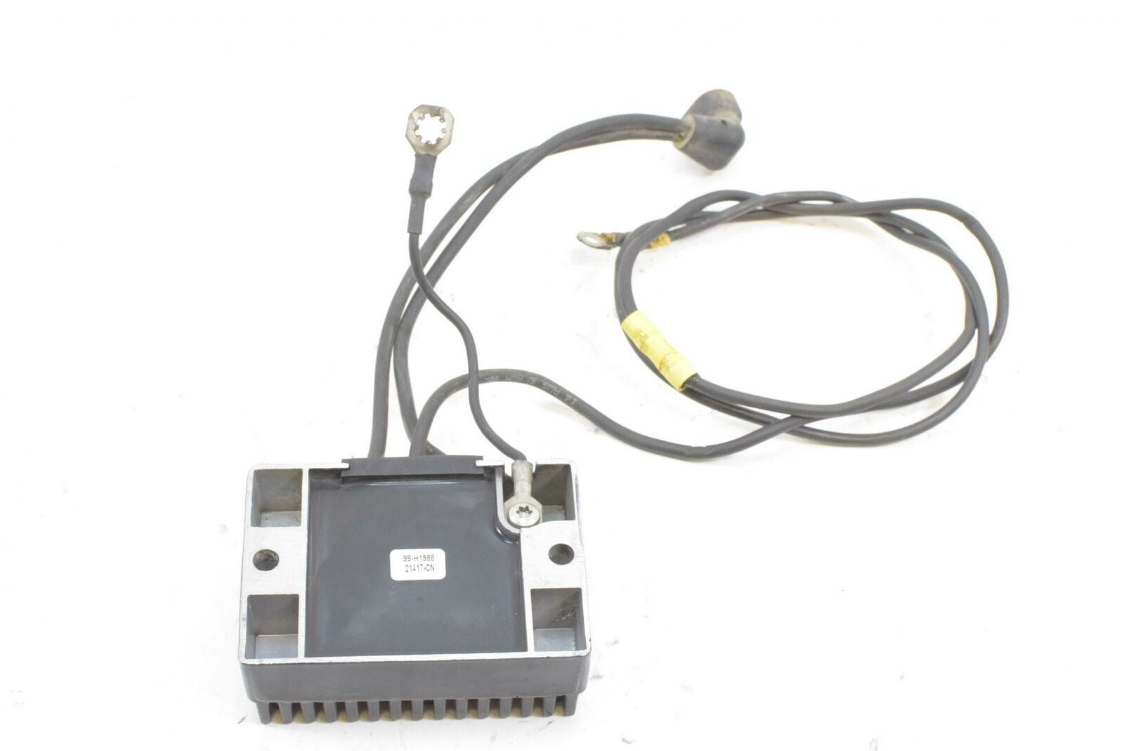 1995 Harley FXSTS Softail Springer Rectifier Voltage Regulator 74519-88B {{ shop.shopifyCountryName }} - Mototech271